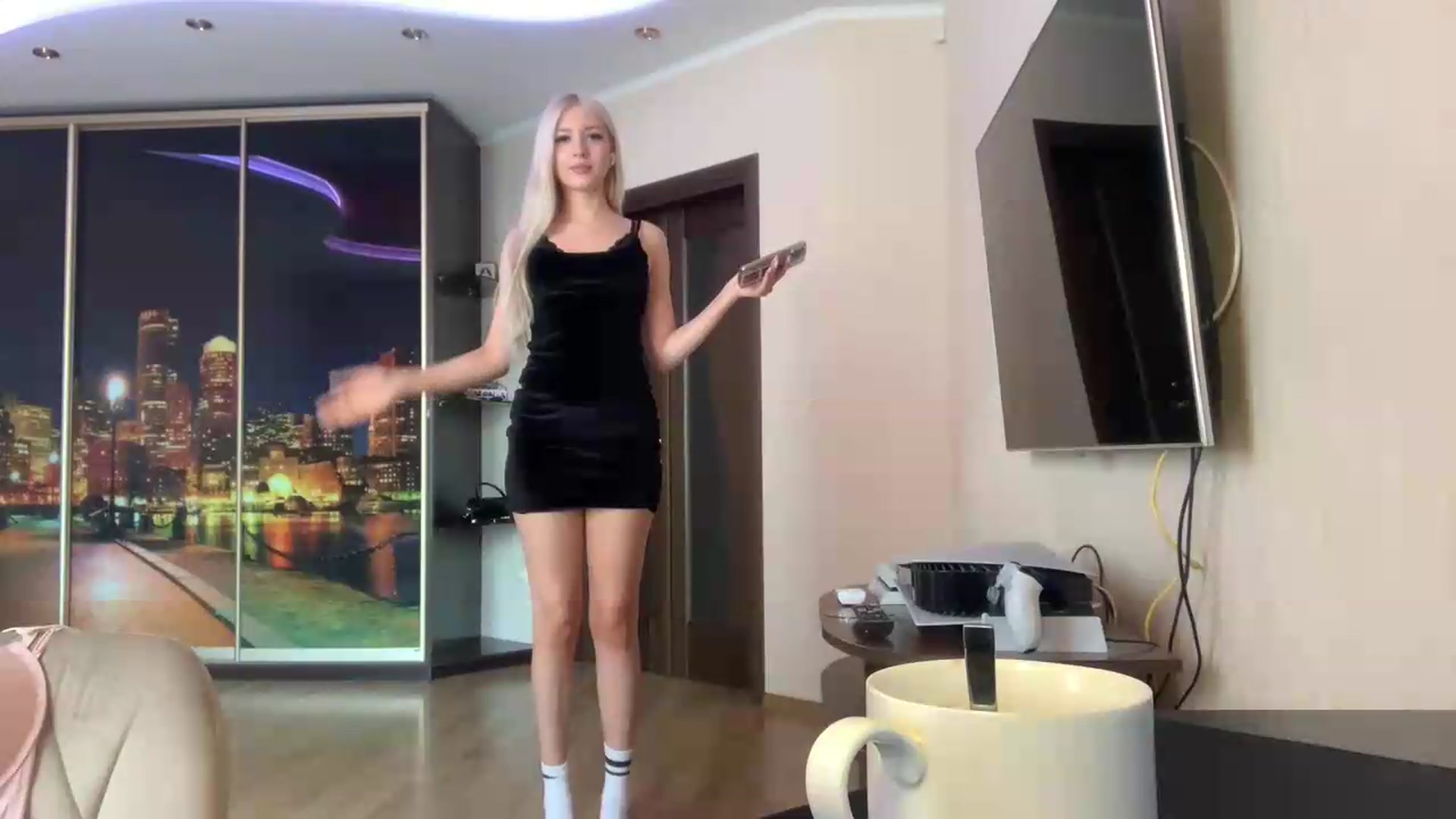 Gallery image thumbnail from SyndyRein's myfreecams stream on, 06/02/2026, 08:45 image 7 of 20
