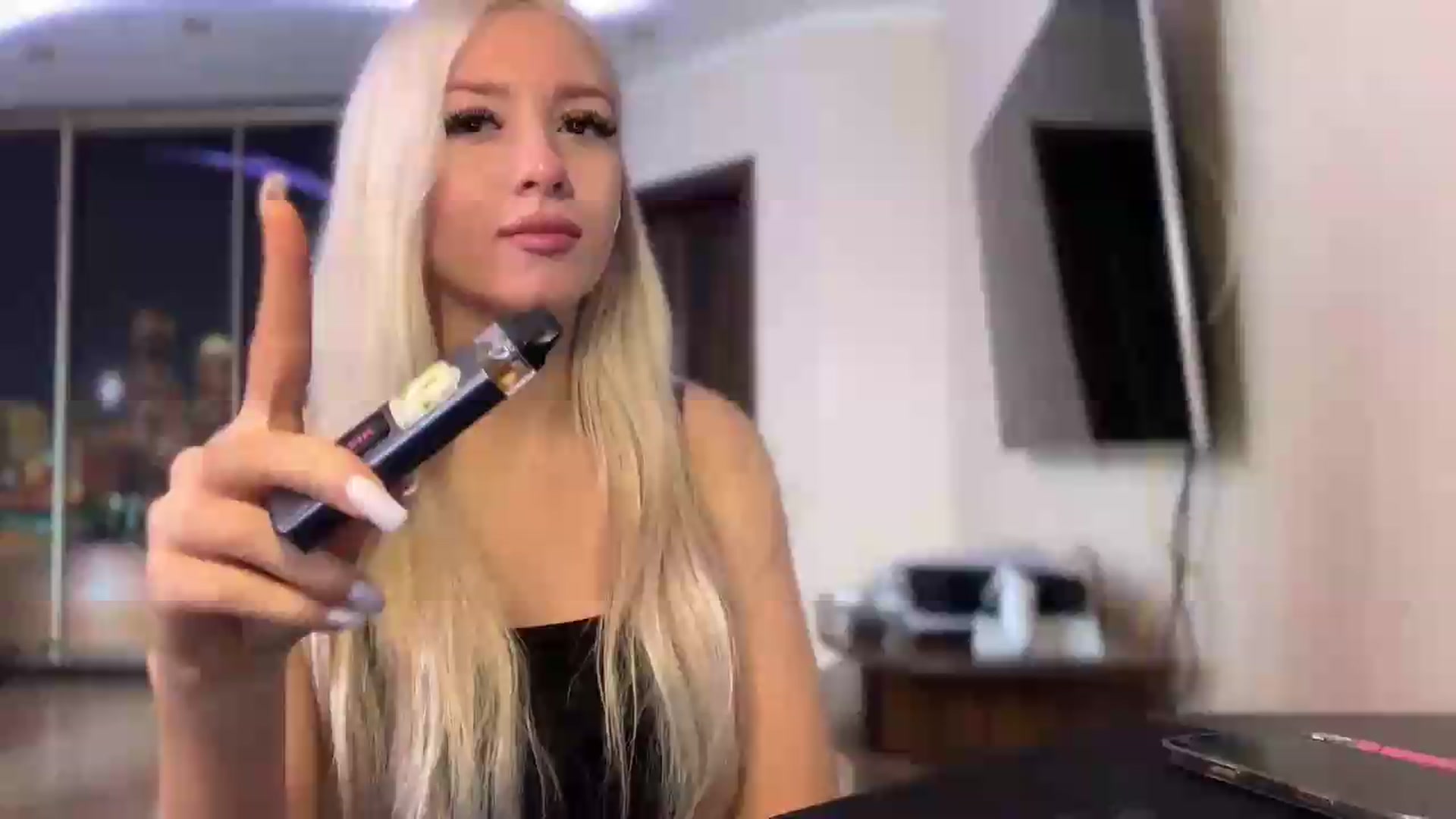 Gallery image thumbnail from SyndyRein's myfreecams stream on, 06/02/2026, 08:45 image 10 of 20
