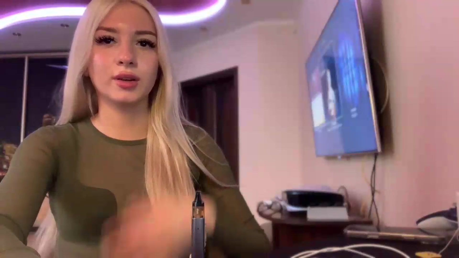 Gallery image thumbnail from SyndyRein's myfreecams stream on, 06/03/2026, 11:22 image 10 of 20