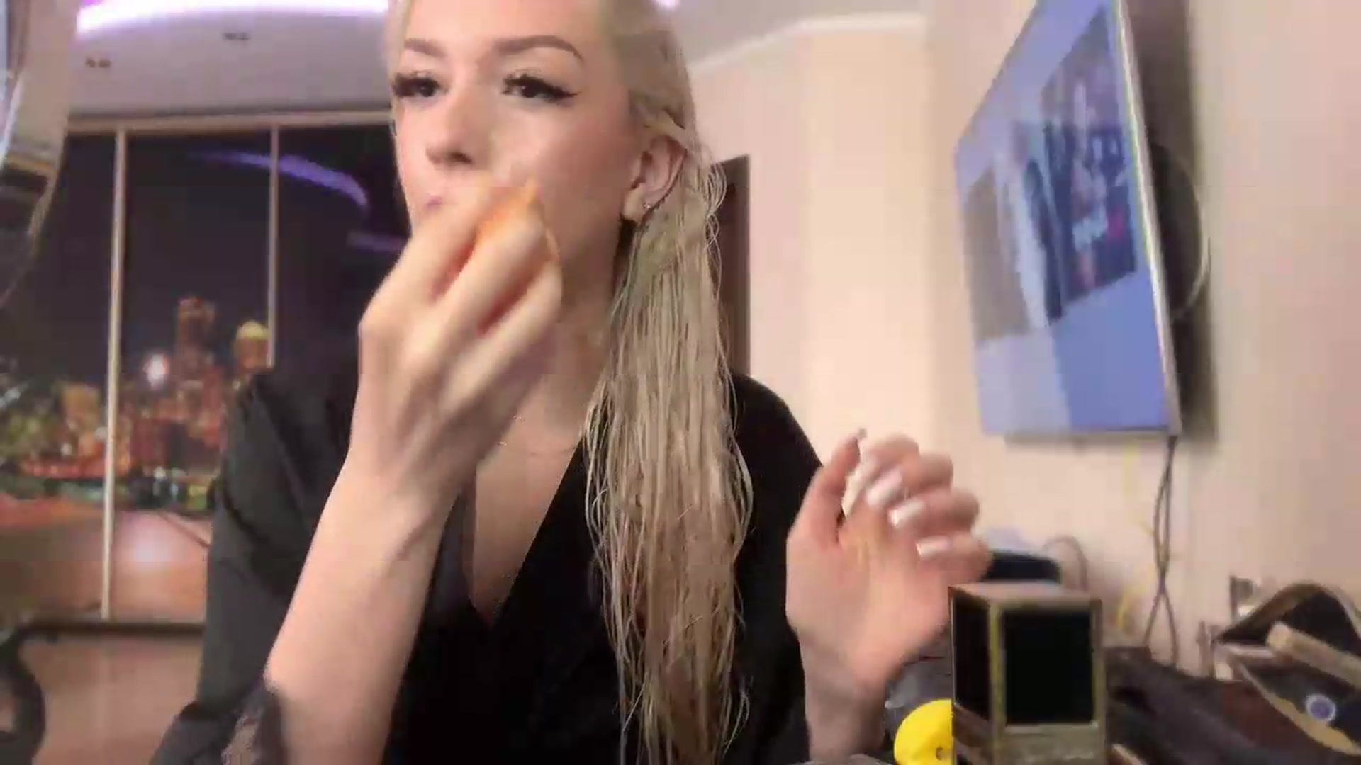 Gallery image thumbnail from SyndyRein's myfreecams stream on, 06/08/2026, 13:00 image 12 of 20
