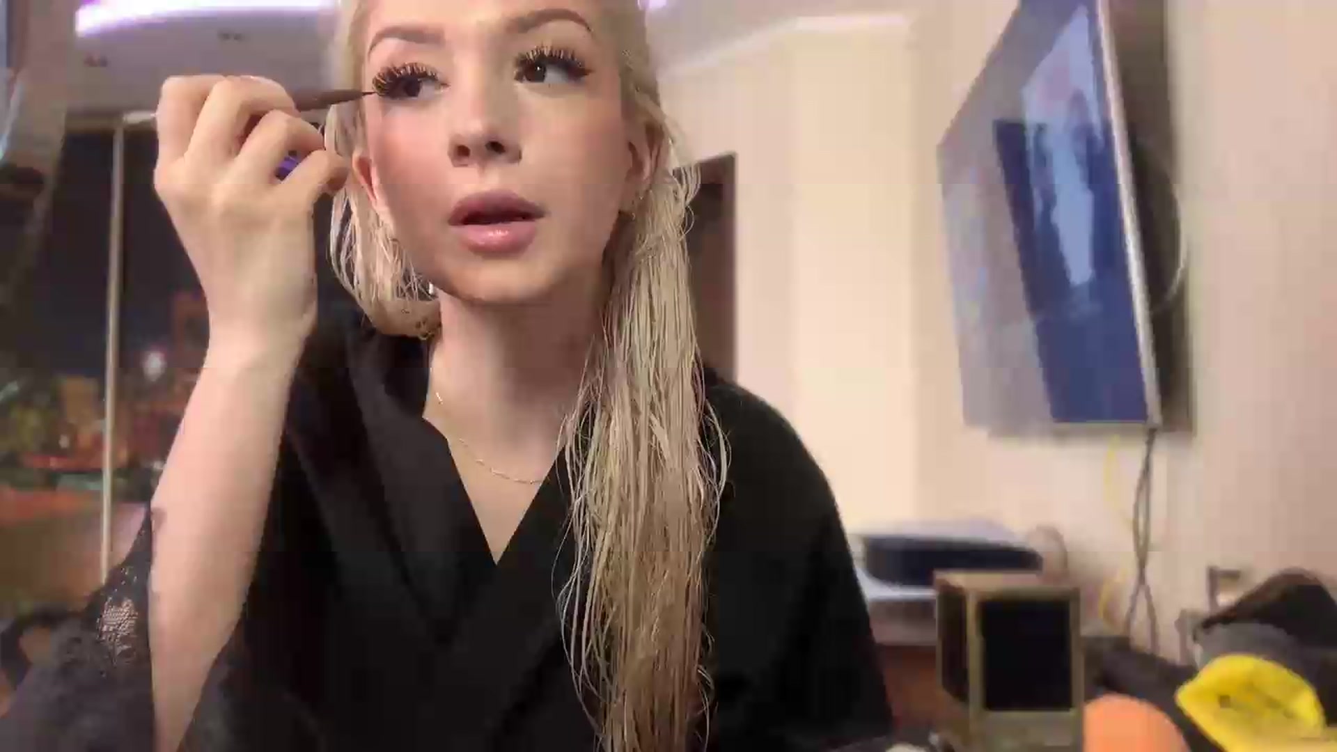 Gallery image thumbnail from SyndyRein's myfreecams stream on, 06/08/2026, 13:00 image 8 of 20