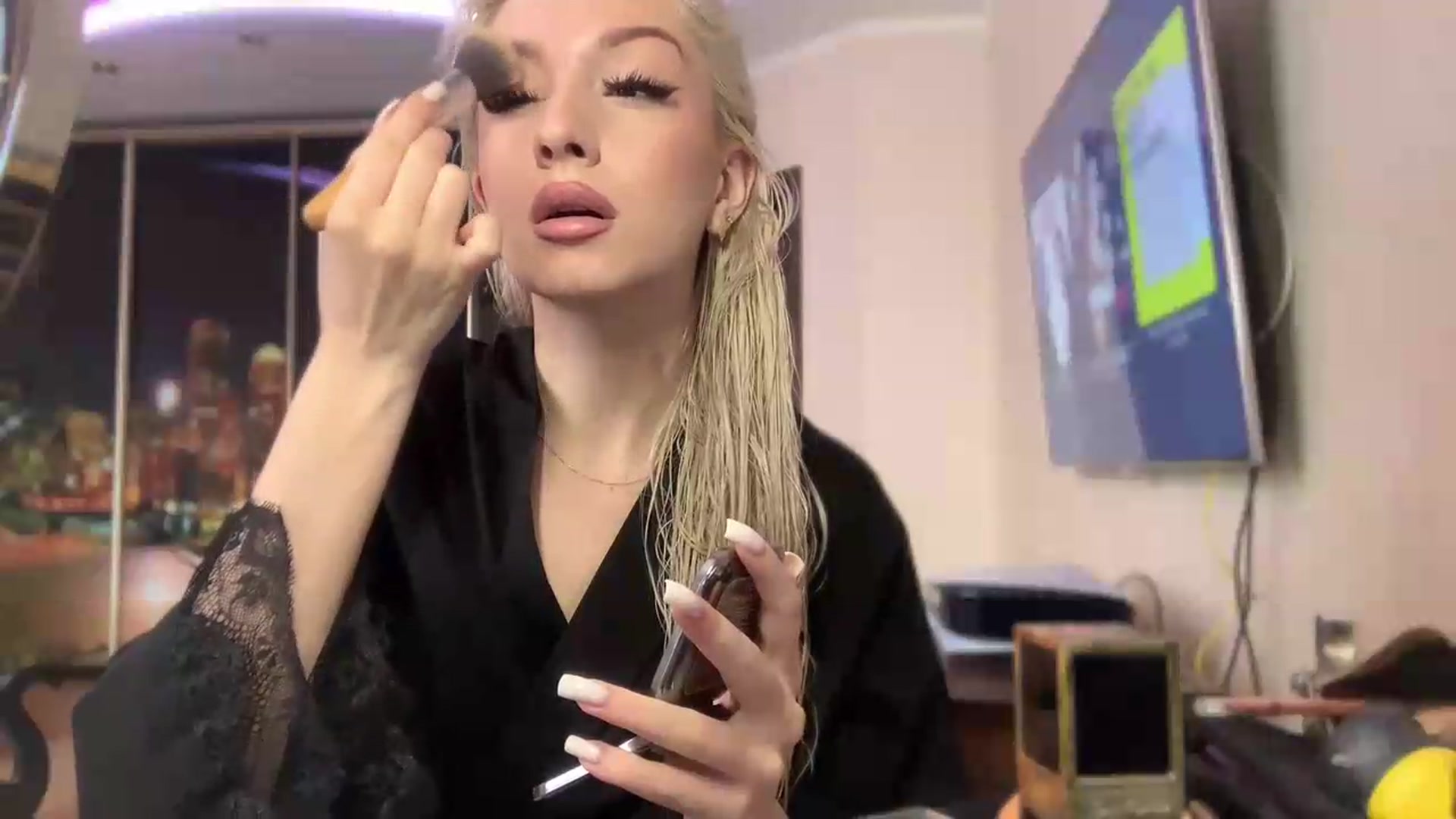 Gallery image thumbnail from SyndyRein's myfreecams stream on, 06/08/2026, 13:00 image 17 of 20