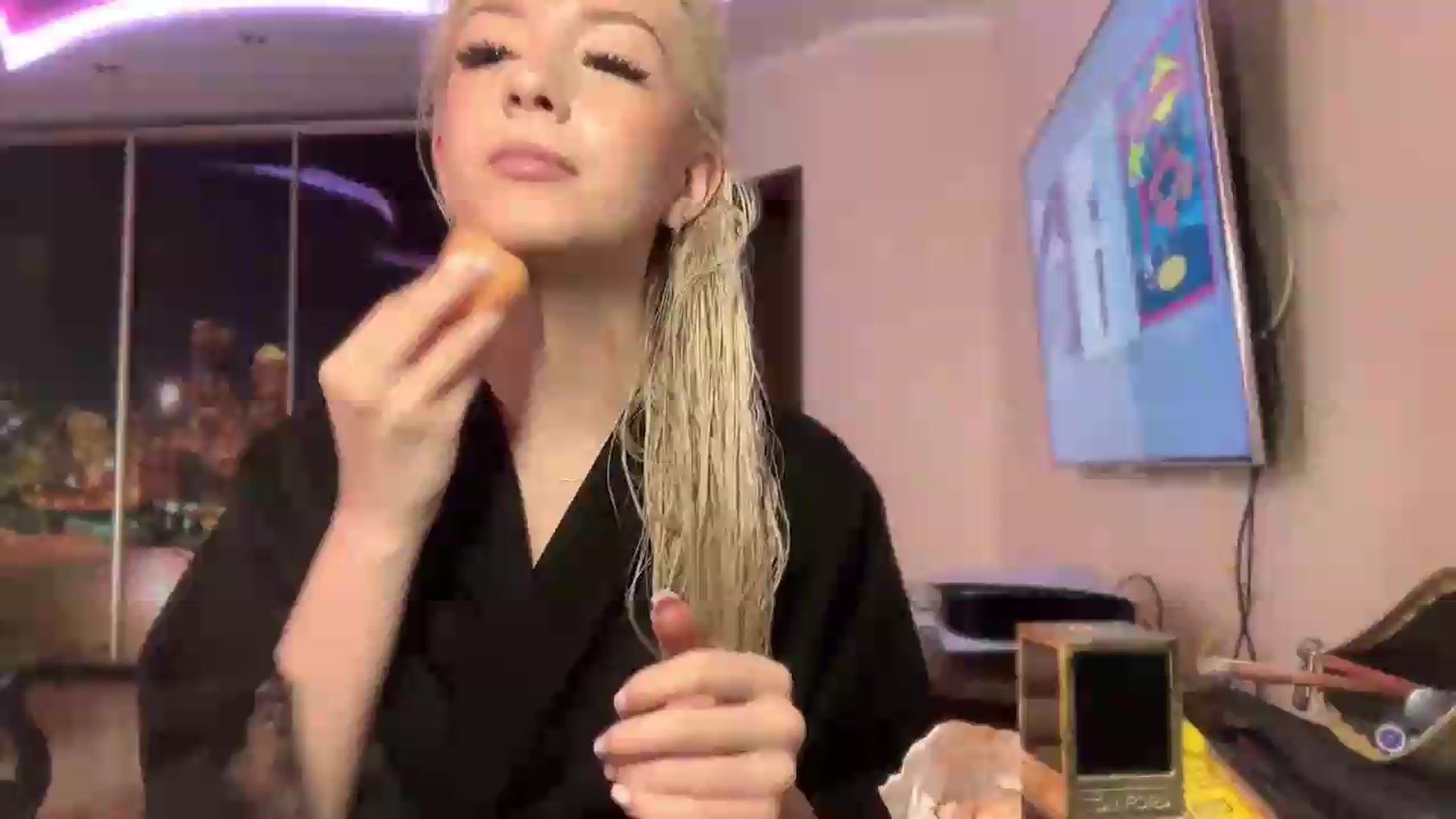 Gallery image thumbnail from SyndyRein's myfreecams stream on, 06/08/2026, 13:00 image 2 of 20