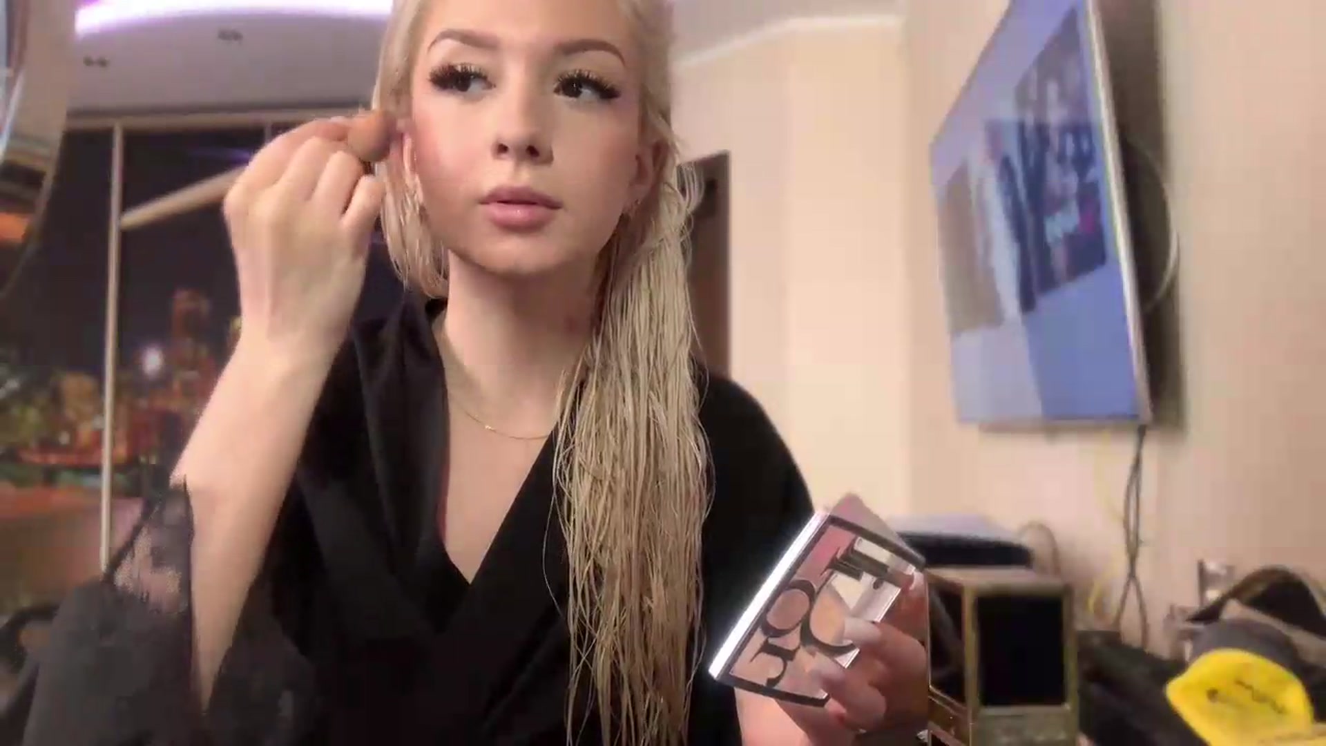 Gallery image thumbnail from SyndyRein's myfreecams stream on, 06/08/2026, 13:00 image 11 of 20