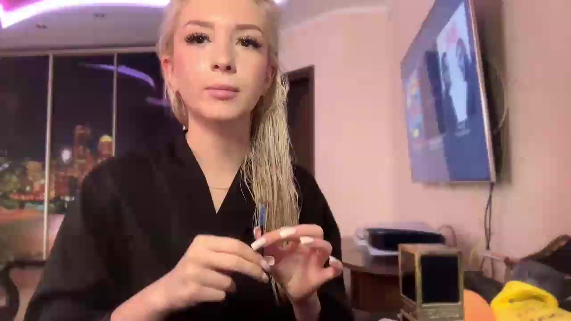 Gallery image thumbnail from SyndyRein's myfreecams stream on, 06/08/2026, 13:00 image 6 of 20