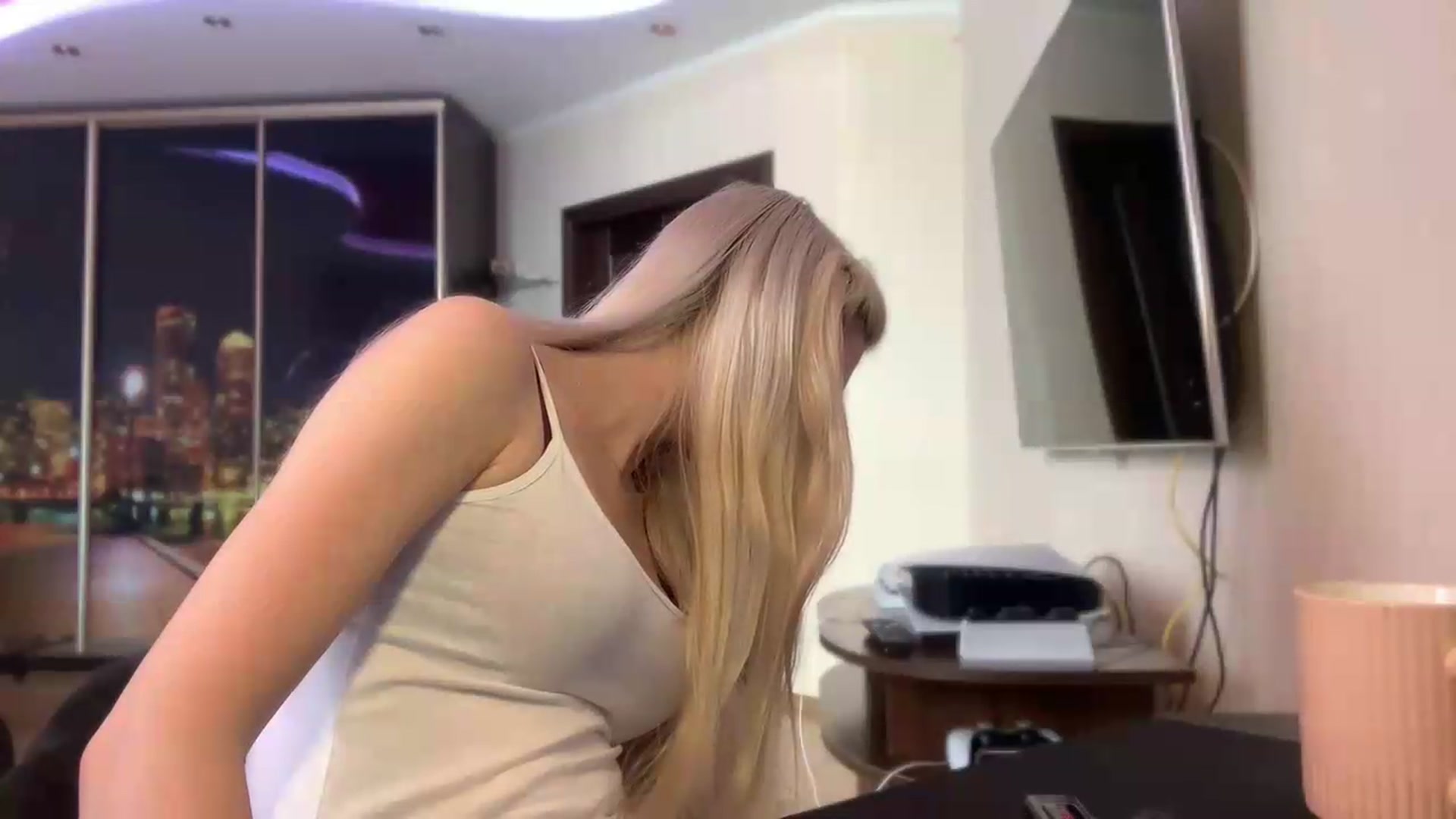 Gallery image thumbnail from SyndyRein's myfreecams stream on, 06/10/2026, 12:01 image 3 of 20