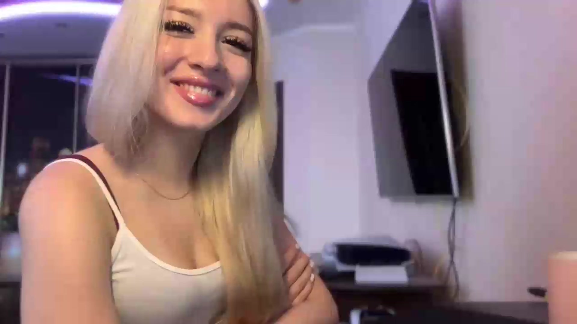 Gallery image thumbnail from SyndyRein's myfreecams stream on, 06/10/2026, 13:08 image 17 of 20