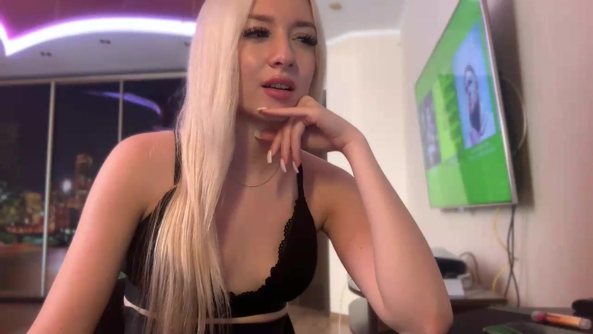 Gallery image thumbnail from SyndyRein's myfreecams stream on, 06/11/2026, 11:40 image 18 of 20