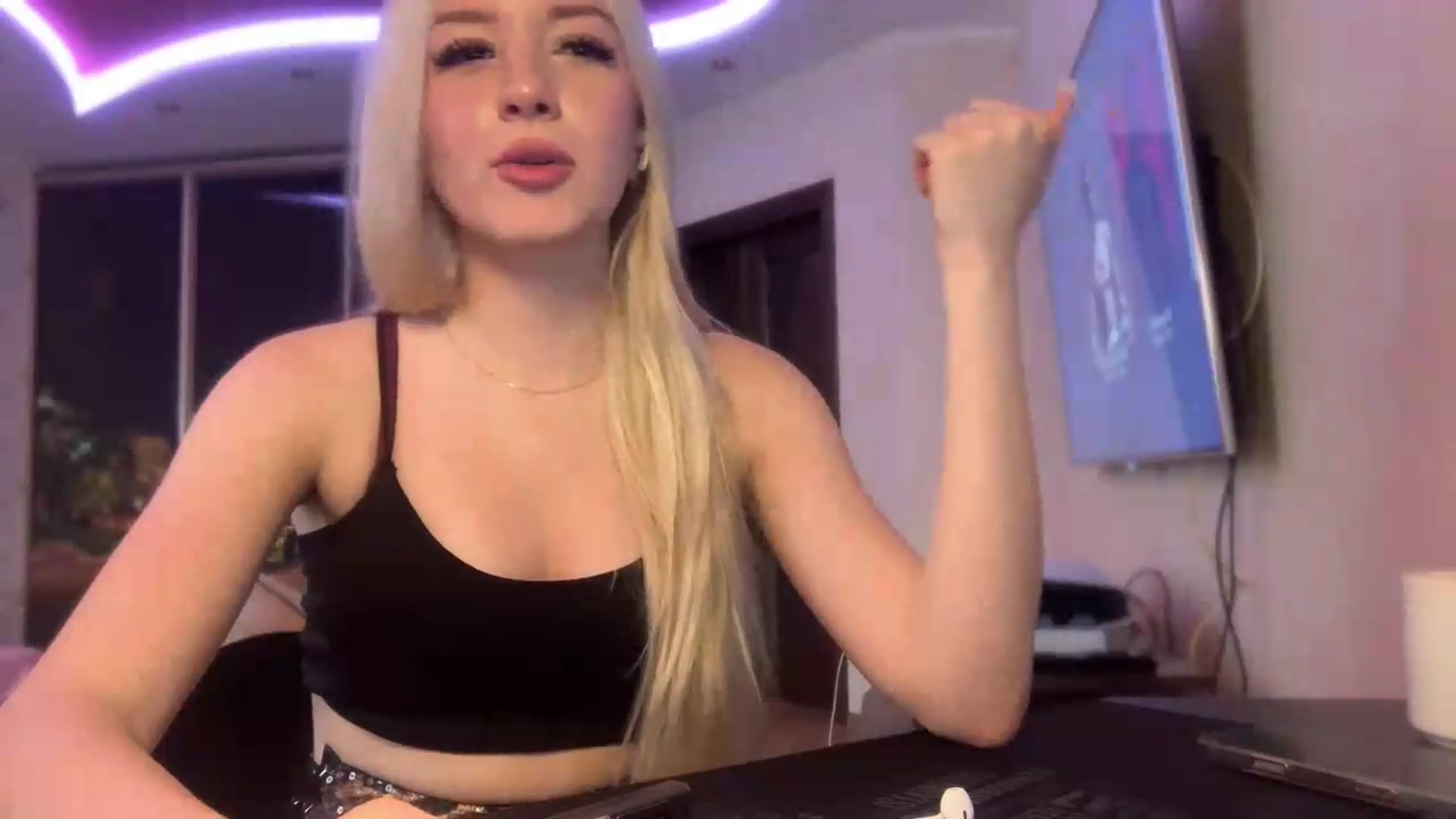 Gallery image thumbnail from SyndyRein's myfreecams stream on, 06/12/2026, 08:55 image 20 of 20