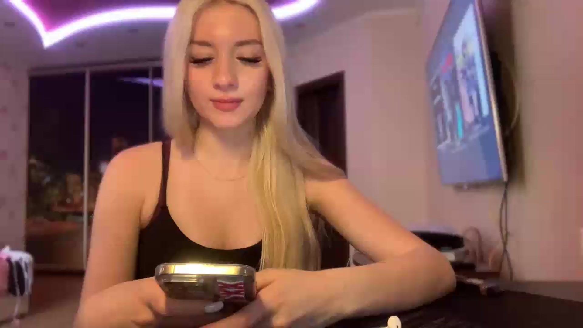 Gallery image thumbnail from SyndyRein's myfreecams stream on, 06/12/2026, 10:18 image 3 of 20