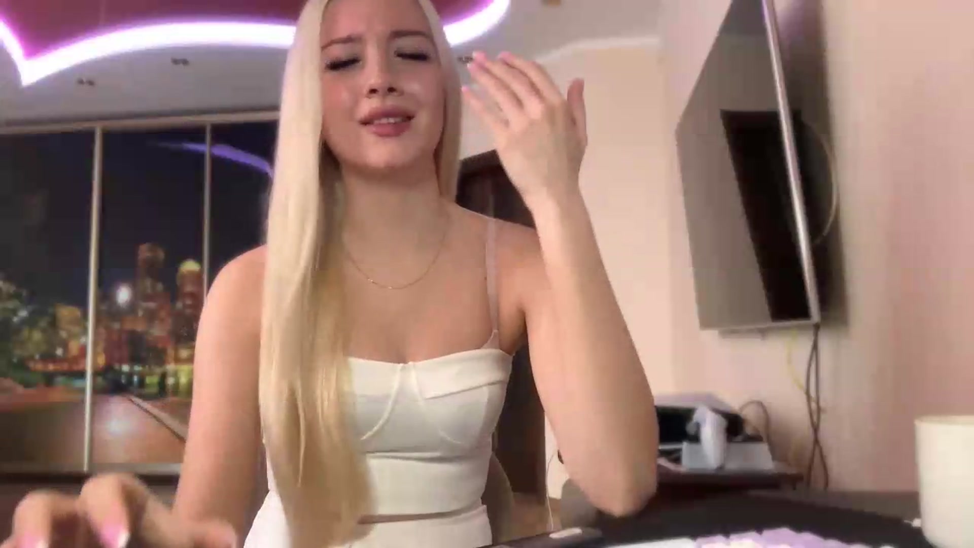 Gallery image thumbnail from SyndyRein's myfreecams stream on, 06/16/2026, 08:40 image 20 of 20