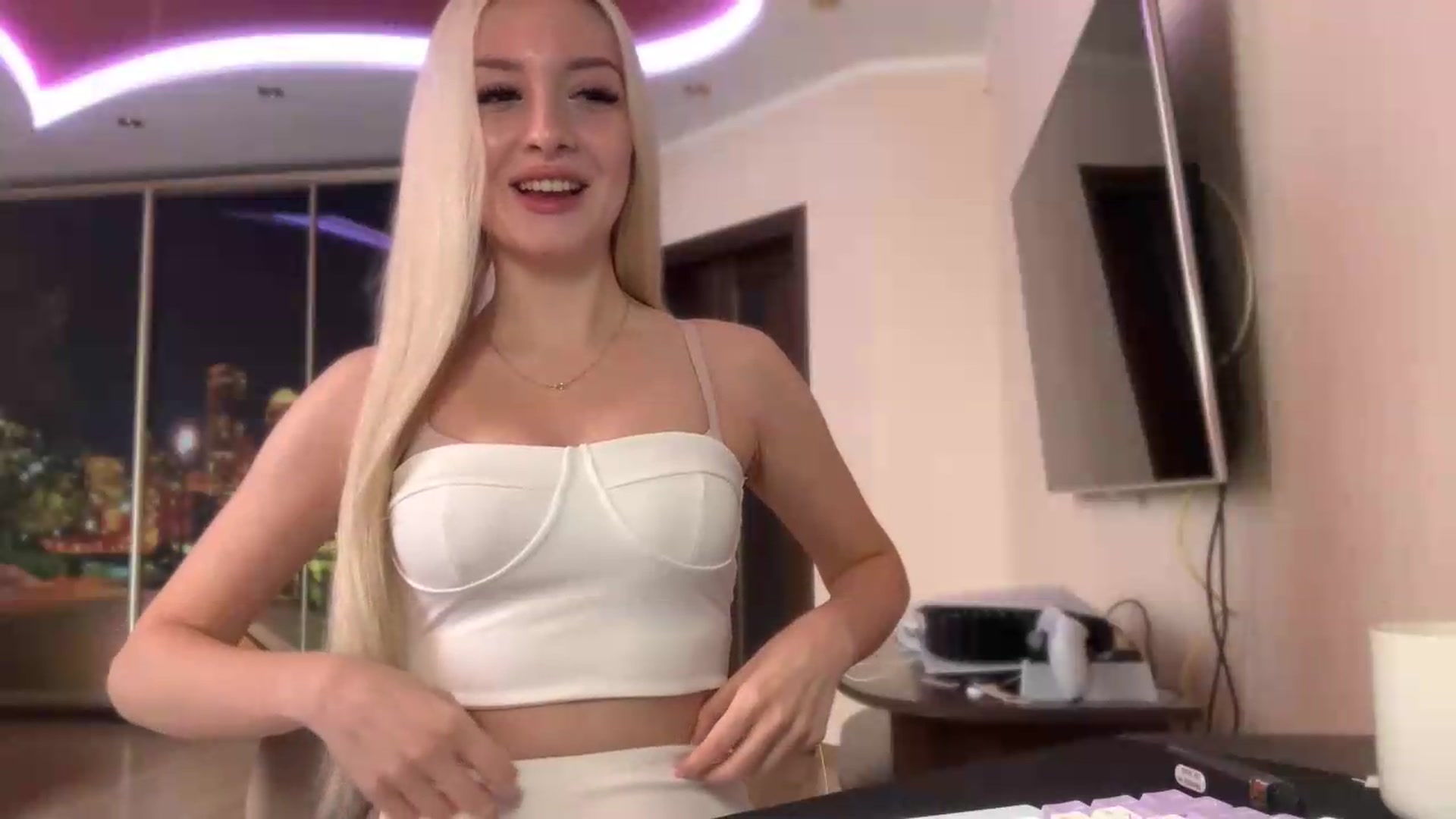 Gallery image thumbnail from SyndyRein's myfreecams stream on, 06/16/2026, 08:40 image 16 of 20
