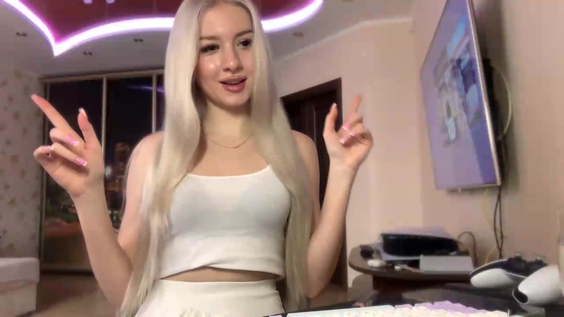 Gallery image thumbnail from SyndyRein's myfreecams stream on, 06/19/2026, 10:13 image 20 of 20