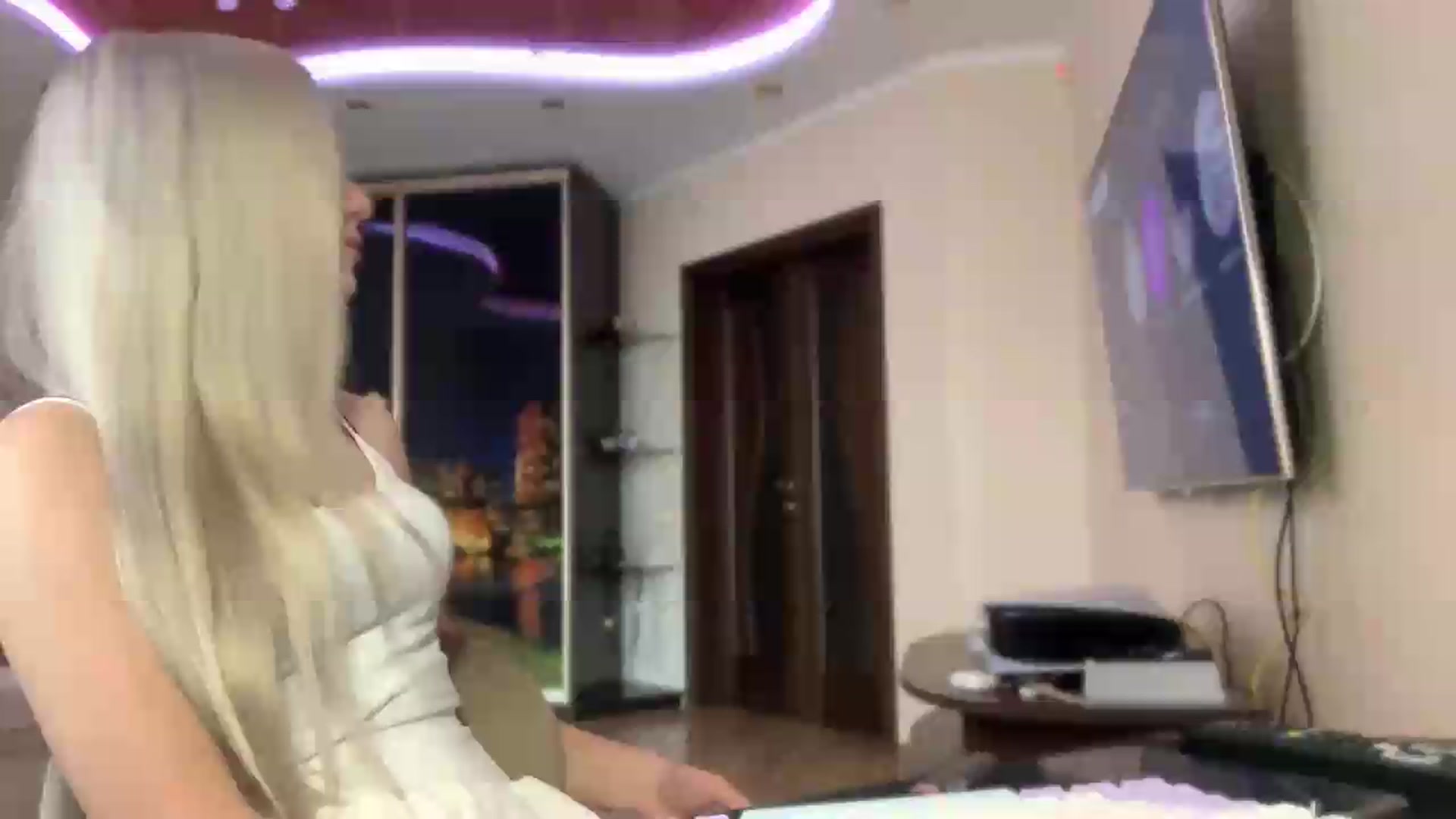 Gallery image thumbnail from SyndyRein's myfreecams stream on, 06/19/2026, 10:54 image 1 of 20