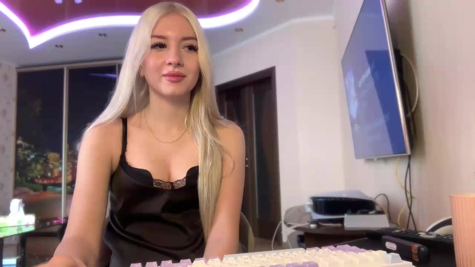 Gallery image thumbnail from SyndyRein's myfreecams stream on, 06/23/2026, 09:34 image 8 of 20