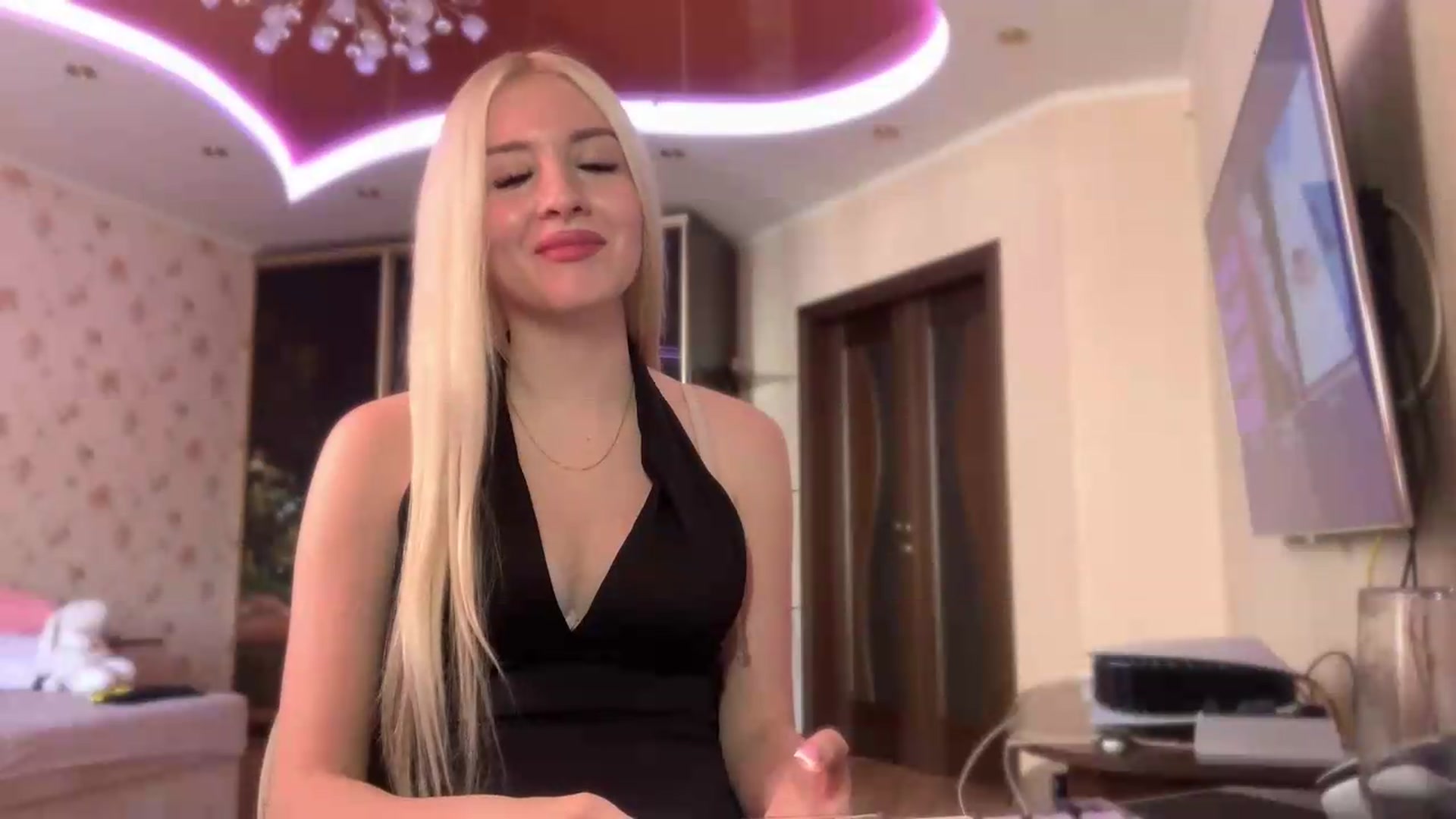 Gallery image thumbnail from SyndyRein's myfreecams stream on, 06/24/2026, 13:19 image 17 of 20