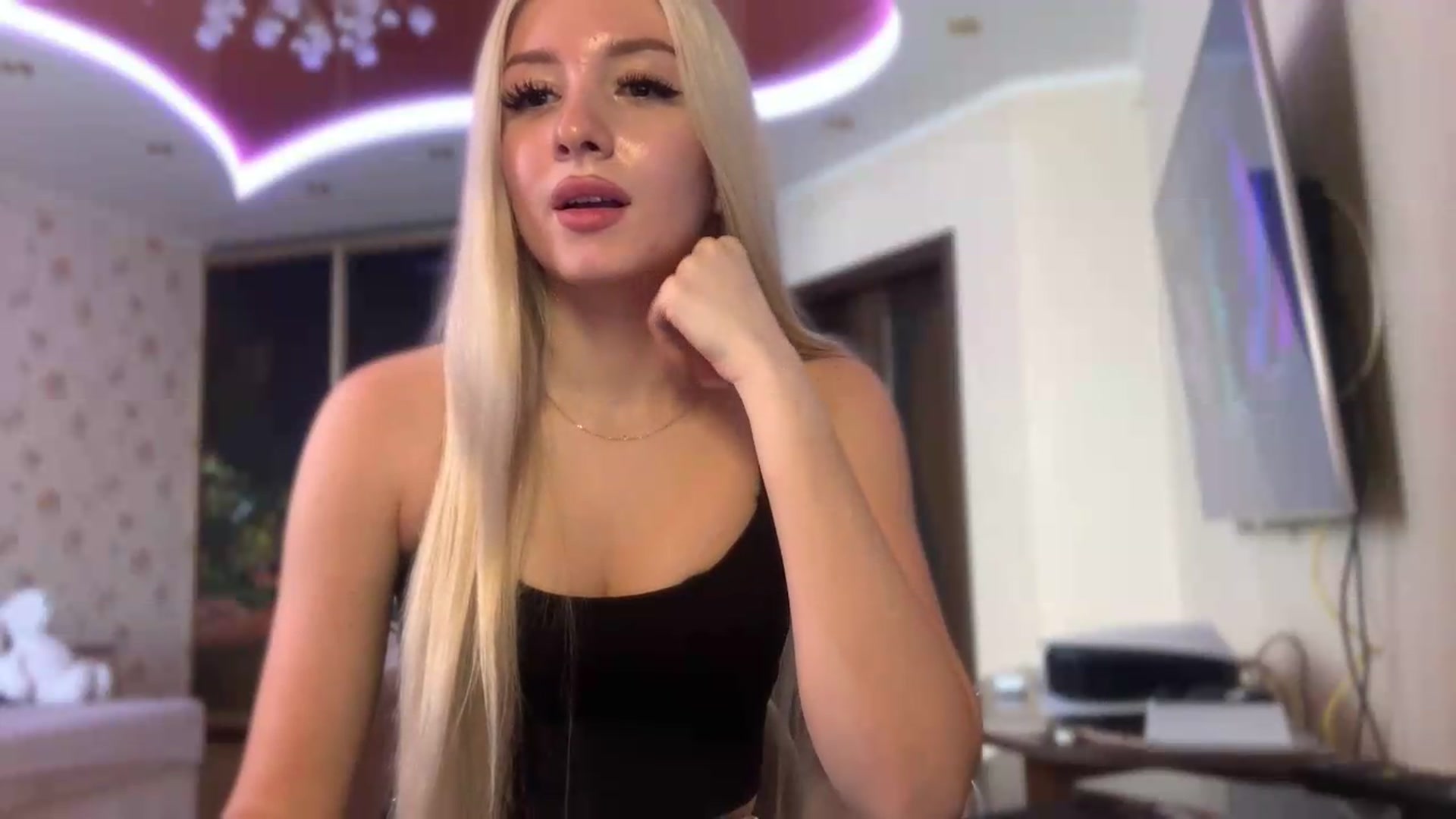 Gallery image thumbnail from SyndyRein's myfreecams stream on, 06/25/2026, 12:09 image 14 of 20