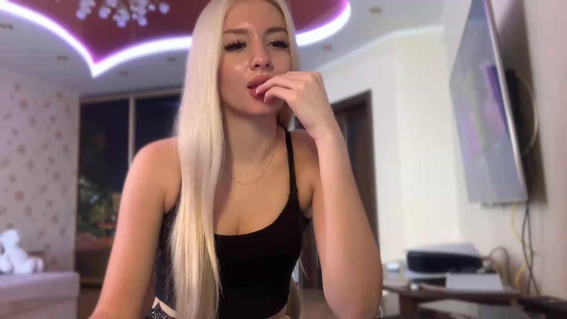 Gallery image thumbnail from SyndyRein's myfreecams stream on, 06/25/2026, 12:09 image 20 of 20