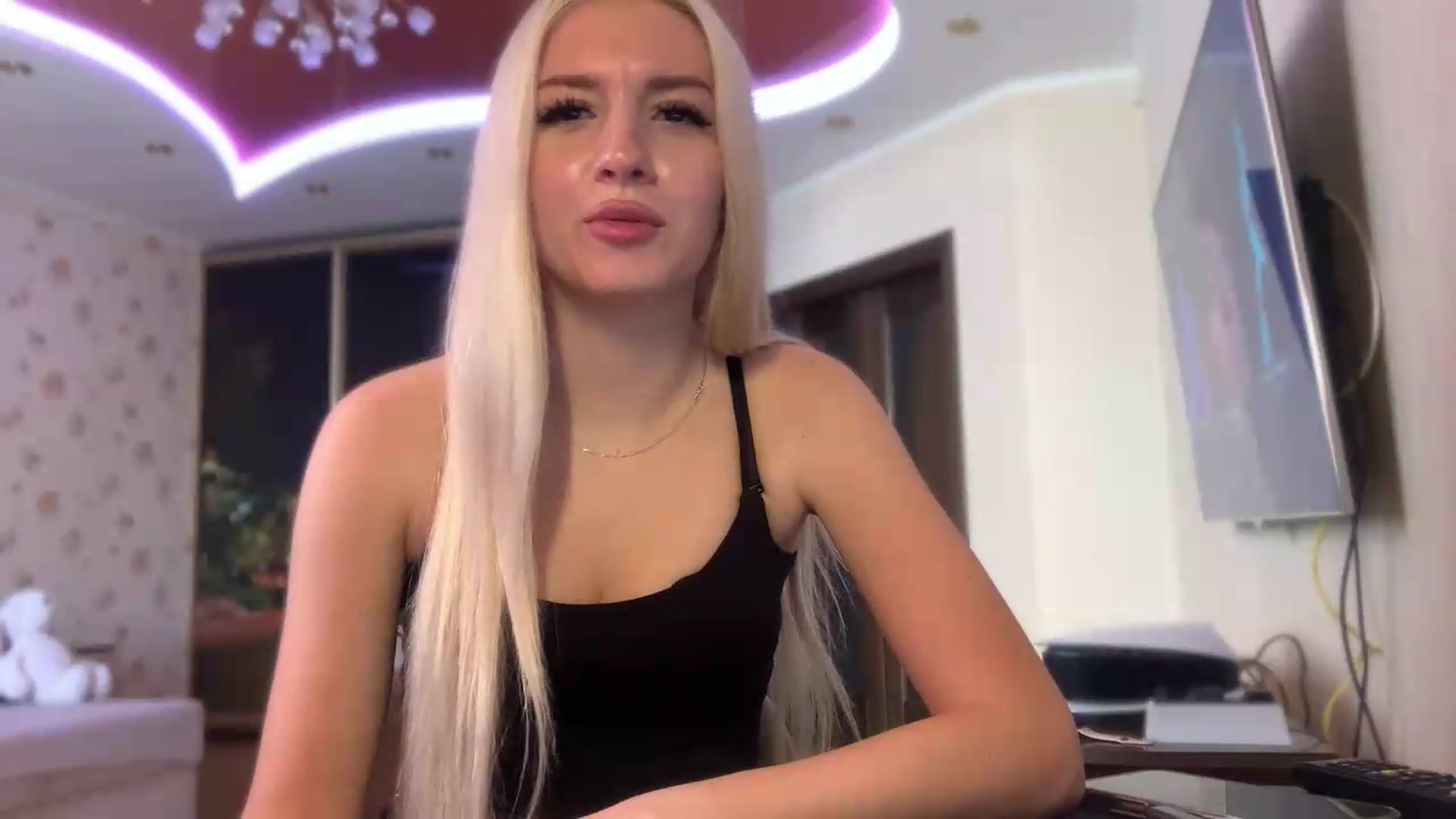 Gallery image thumbnail from SyndyRein's myfreecams stream on, 06/25/2026, 12:09 image 11 of 20