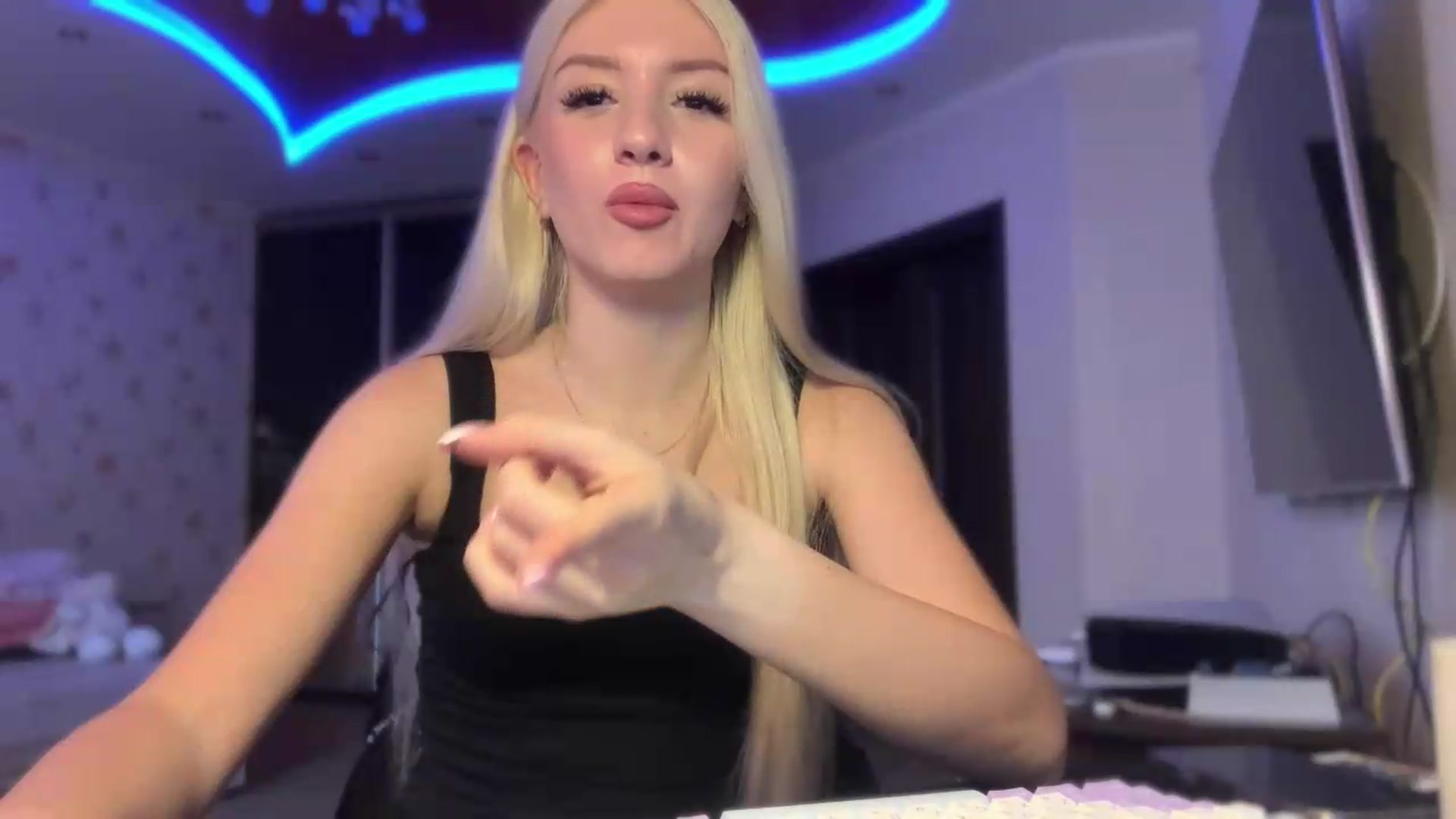 Gallery image thumbnail from SyndyRein's myfreecams stream on, 06/26/2026, 08:06 image 4 of 20