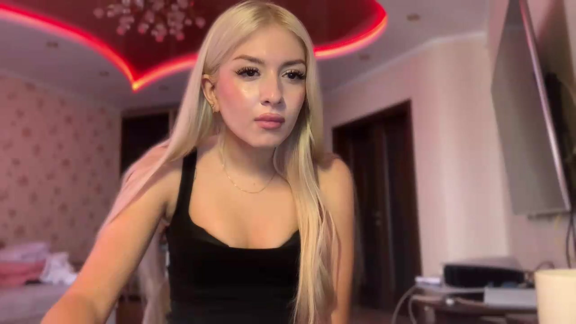Gallery image thumbnail from SyndyRein's myfreecams stream on, 06/26/2026, 10:00 image 15 of 20