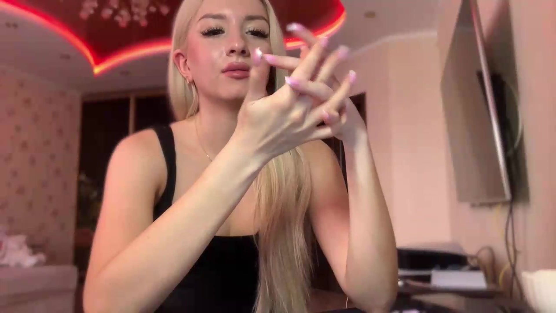 Gallery image thumbnail from SyndyRein's myfreecams stream on, 06/26/2026, 11:47 image 17 of 20