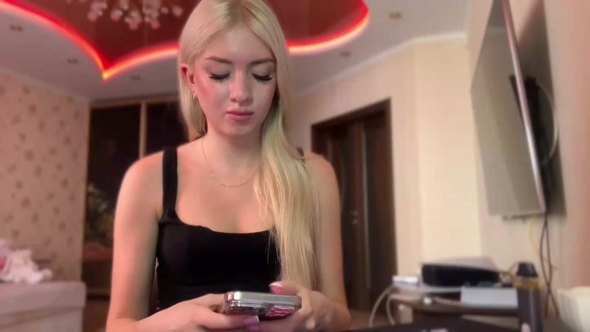 Gallery image thumbnail from SyndyRein's myfreecams stream on, 06/26/2026, 11:47 image 11 of 20