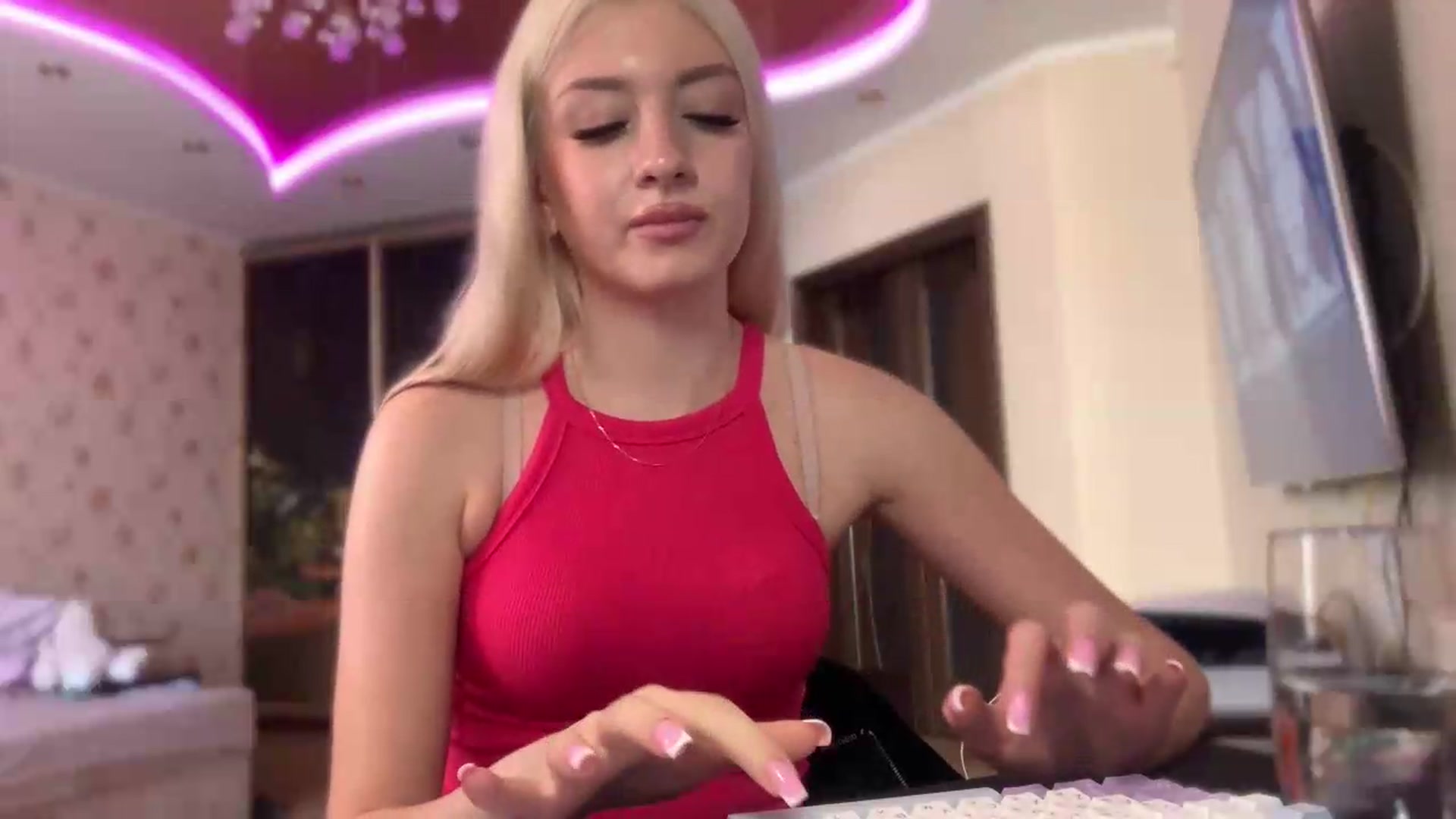 Gallery image thumbnail from SyndyRein's myfreecams stream on, 06/29/2026, 11:39 image 20 of 20
