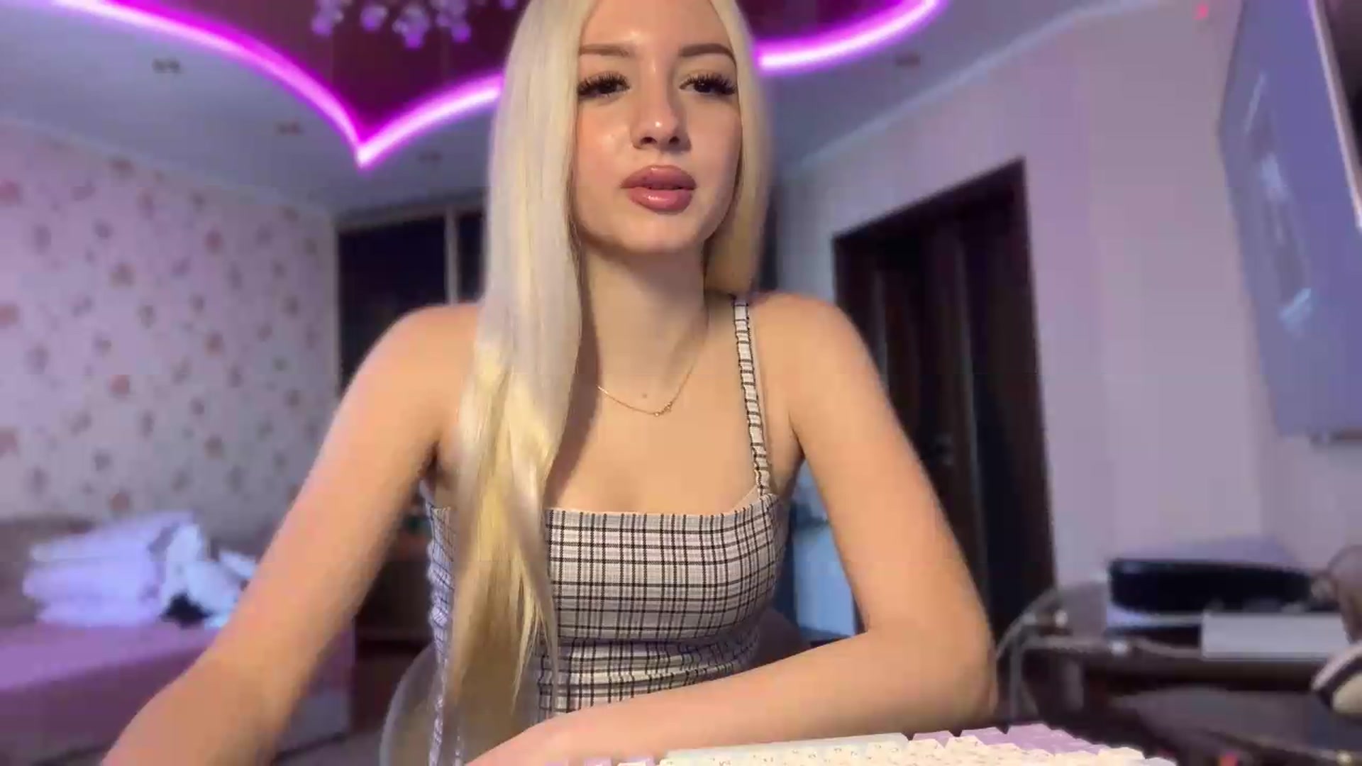 Gallery image thumbnail from SyndyRein's myfreecams stream on, 07/01/2026, 08:49 image 10 of 20