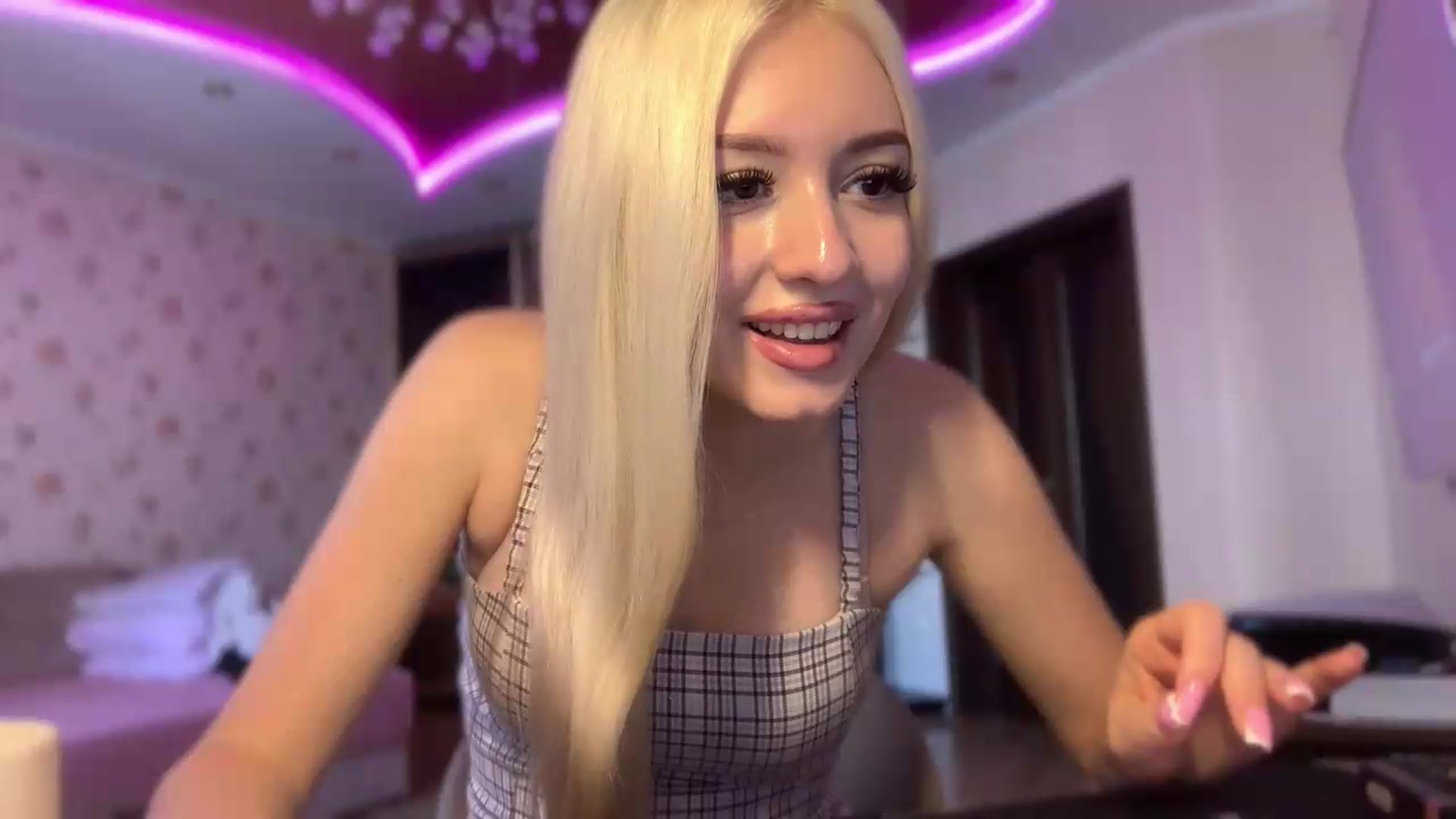 Gallery image thumbnail from SyndyRein's myfreecams stream on, 07/01/2026, 09:55 image 5 of 20