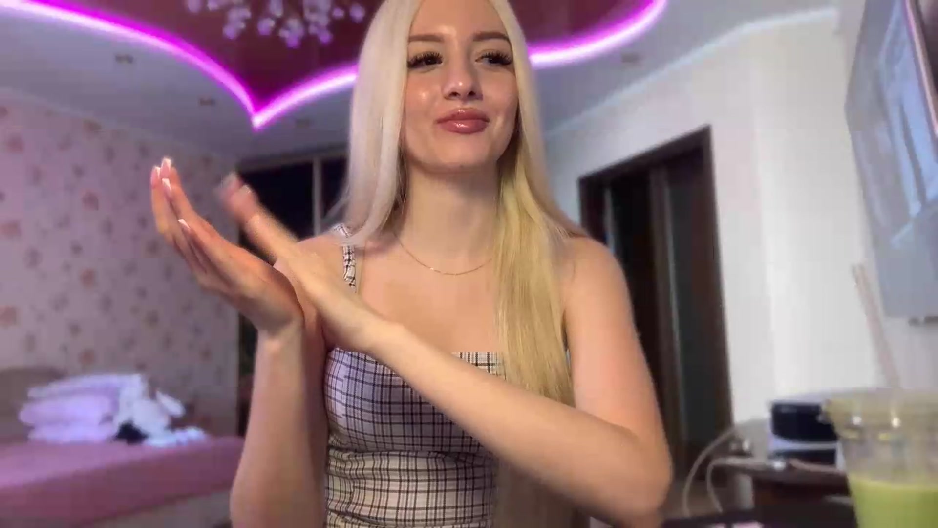 Gallery image thumbnail from SyndyRein's myfreecams stream on, 07/01/2026, 11:19 image 7 of 20