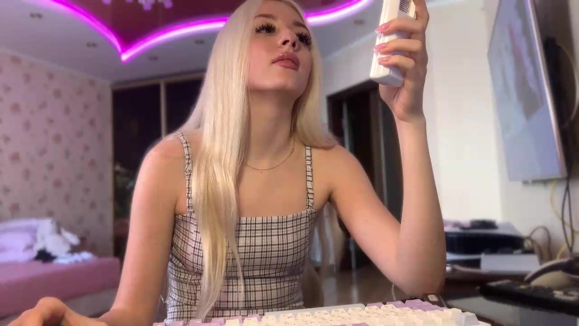 Gallery image thumbnail from SyndyRein's myfreecams stream on, 07/01/2026, 13:03 image 4 of 20