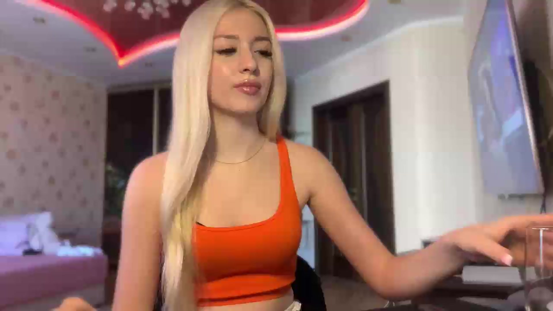 Gallery image thumbnail from SyndyRein's myfreecams stream on, 07/02/2026, 10:43 image 12 of 20