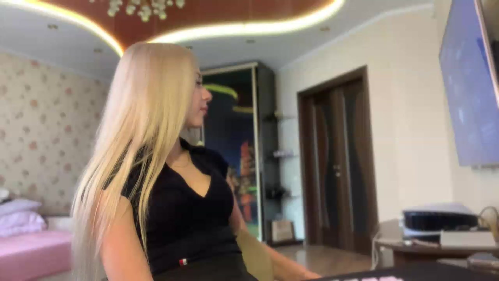 Gallery image thumbnail from SyndyRein's myfreecams stream on, 07/03/2026, 08:35 image 5 of 20
