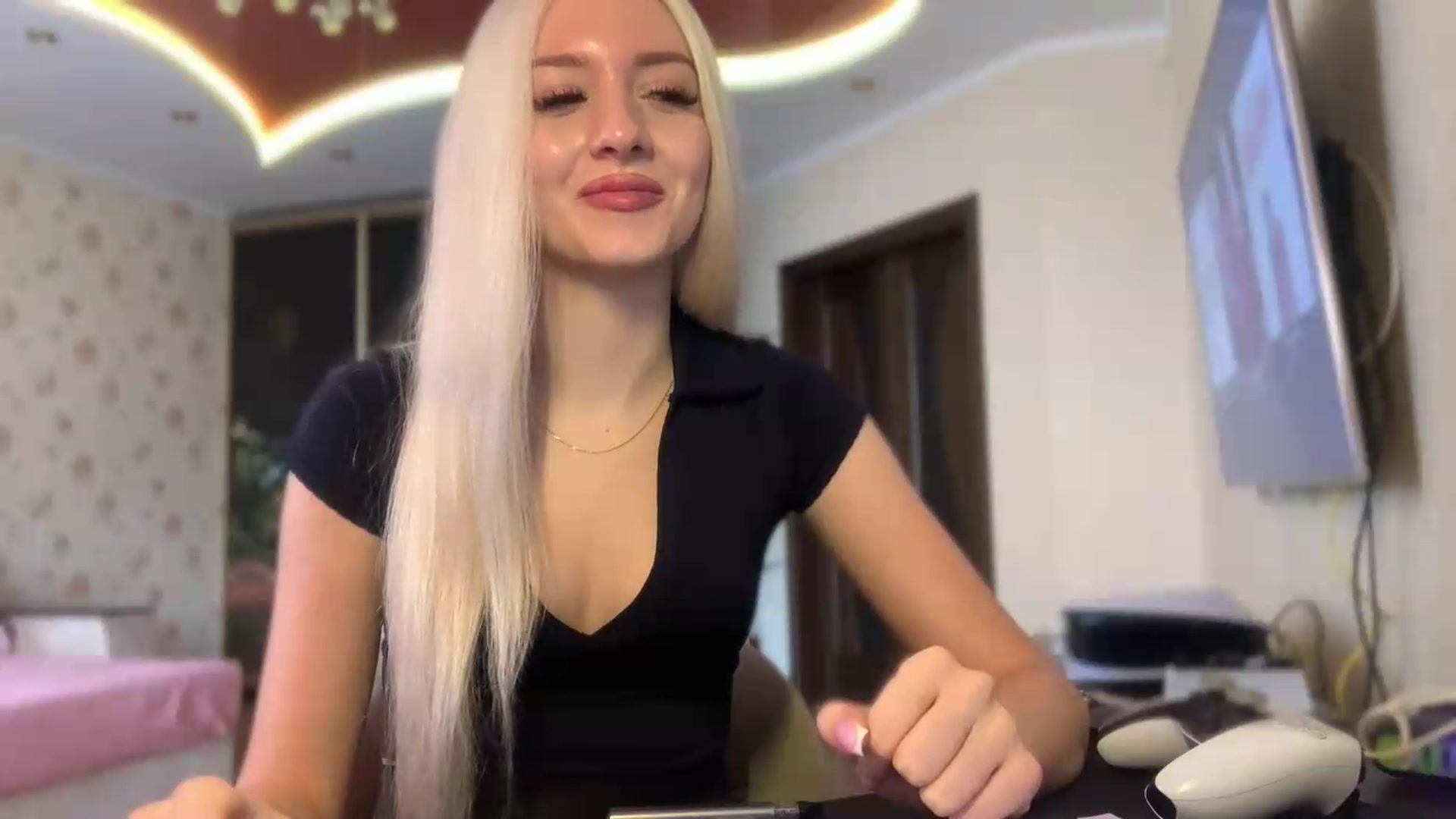 Gallery image thumbnail from SyndyRein's myfreecams stream on, 07/03/2026, 11:22 image 15 of 20
