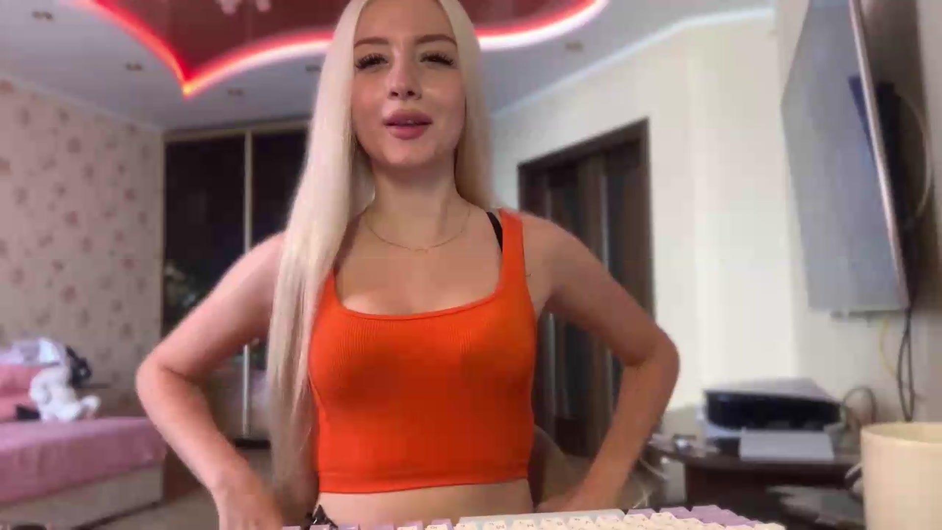 Gallery image thumbnail from SyndyRein's myfreecams stream on, 07/06/2026, 11:57 image 18 of 20