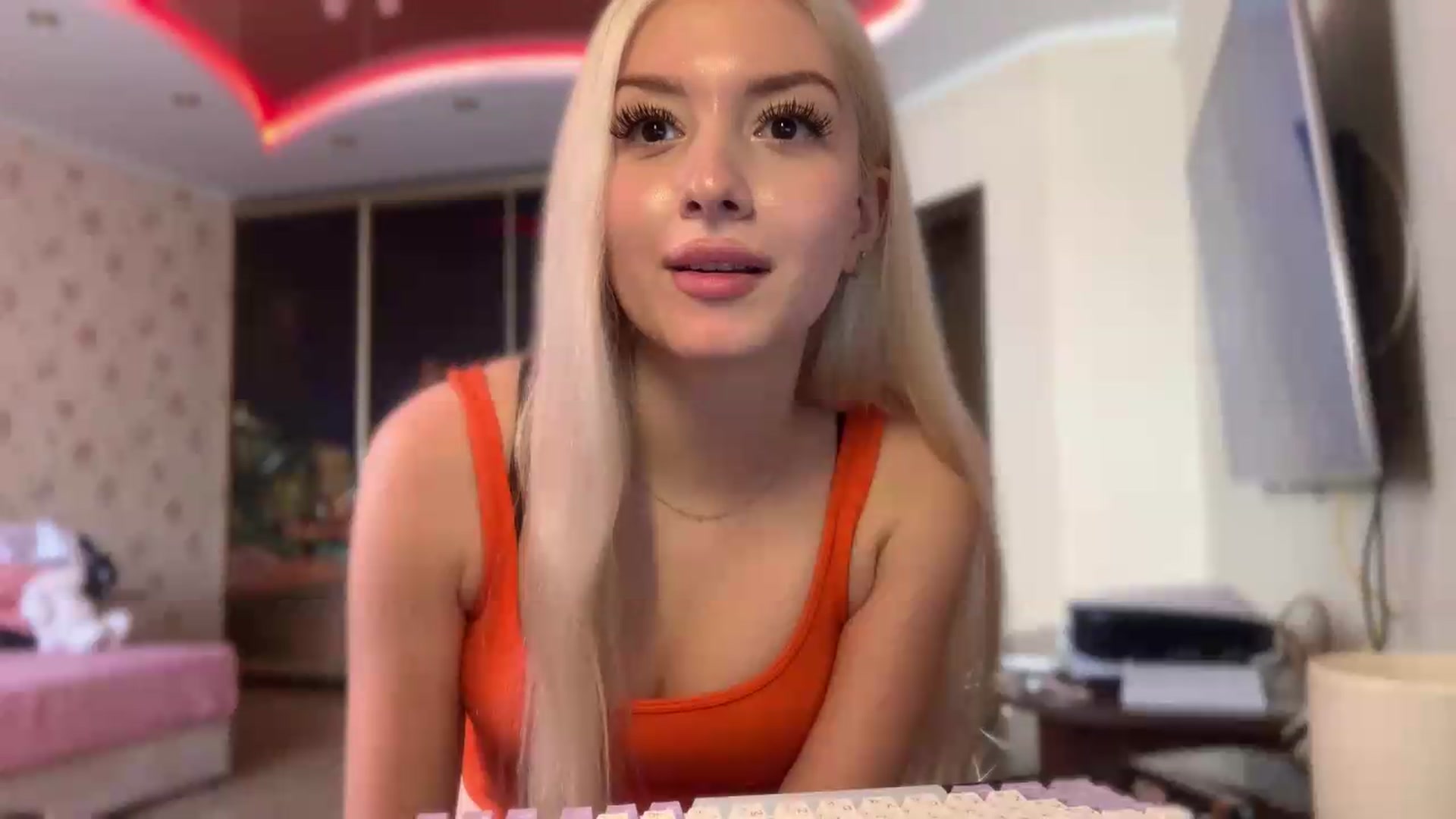 Gallery image thumbnail from SyndyRein's myfreecams stream on, 07/06/2026, 12:52 image 4 of 20