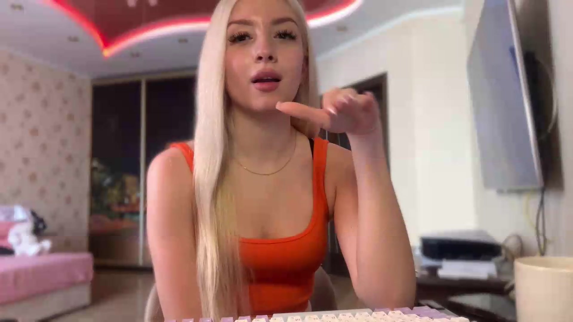 Gallery image thumbnail from SyndyRein's myfreecams stream on, 07/06/2026, 12:52 image 13 of 20