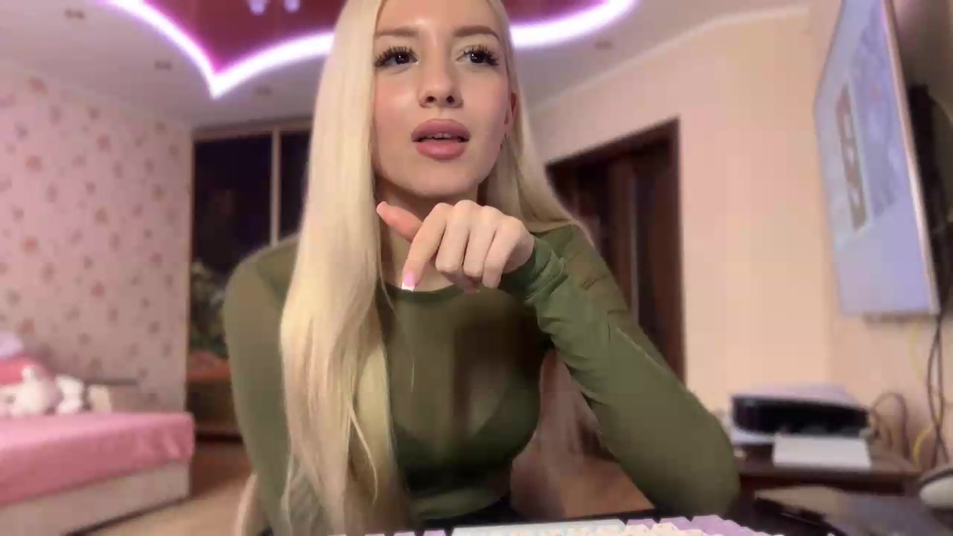Gallery image thumbnail from SyndyRein's myfreecams stream on, 07/07/2026, 12:06 image 13 of 20