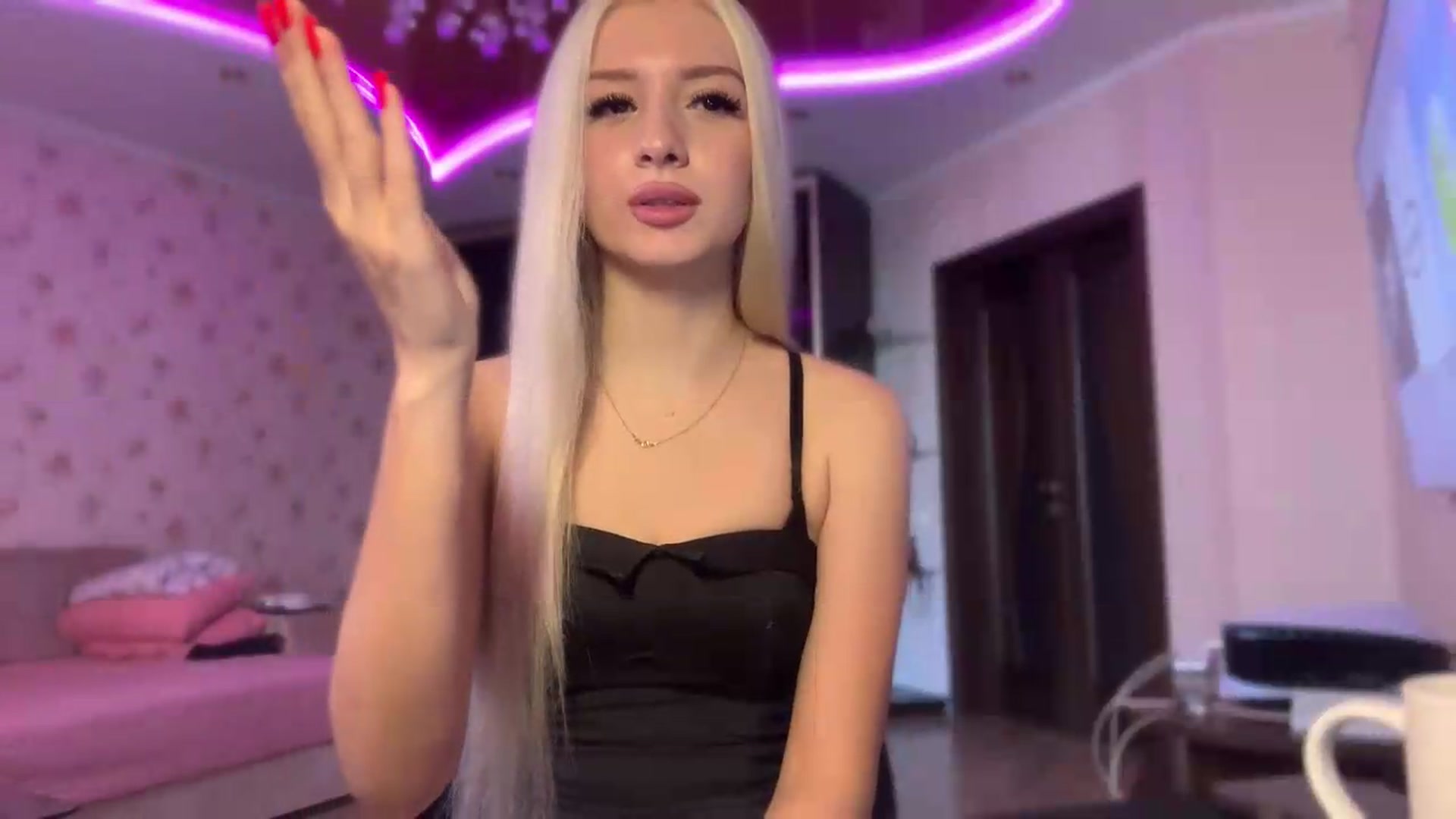 Gallery image thumbnail from SyndyRein's myfreecams stream on, 07/10/2026, 08:30 image 18 of 20
