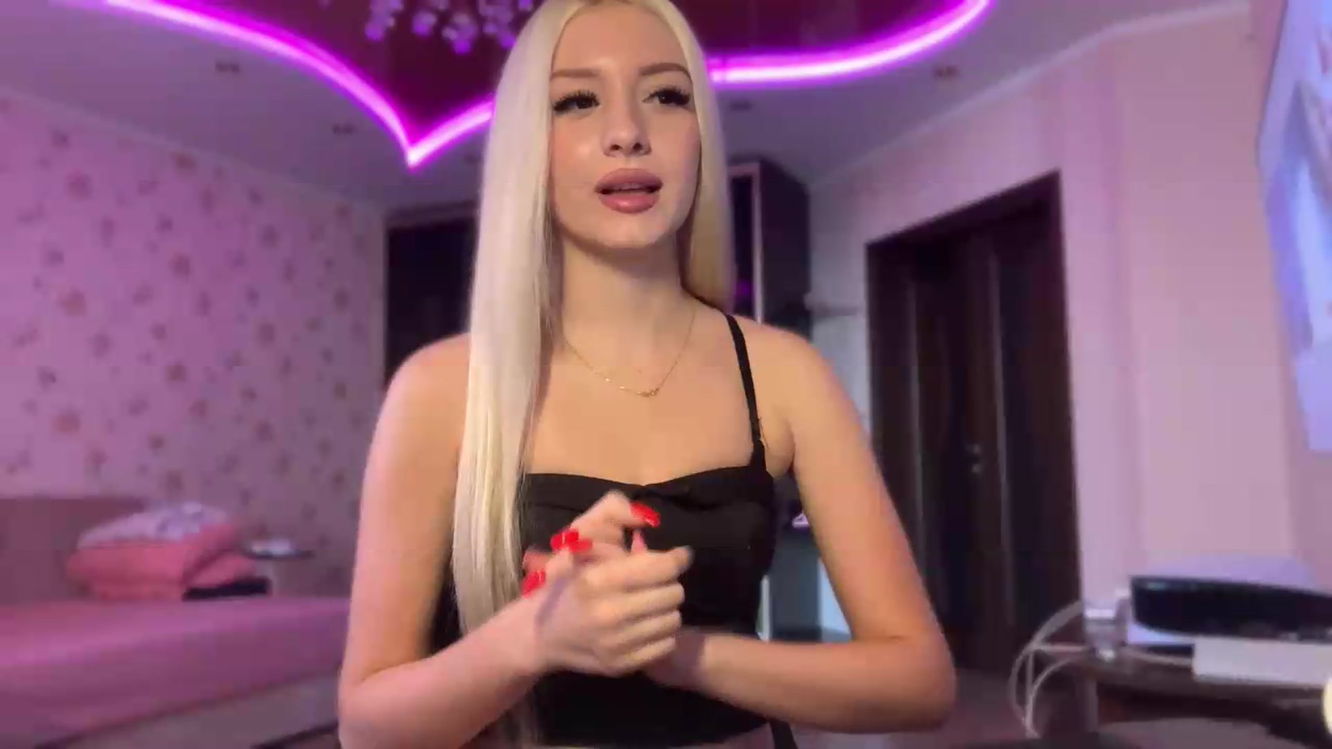 Gallery image thumbnail from SyndyRein's myfreecams stream on, 07/10/2026, 08:30 image 6 of 20