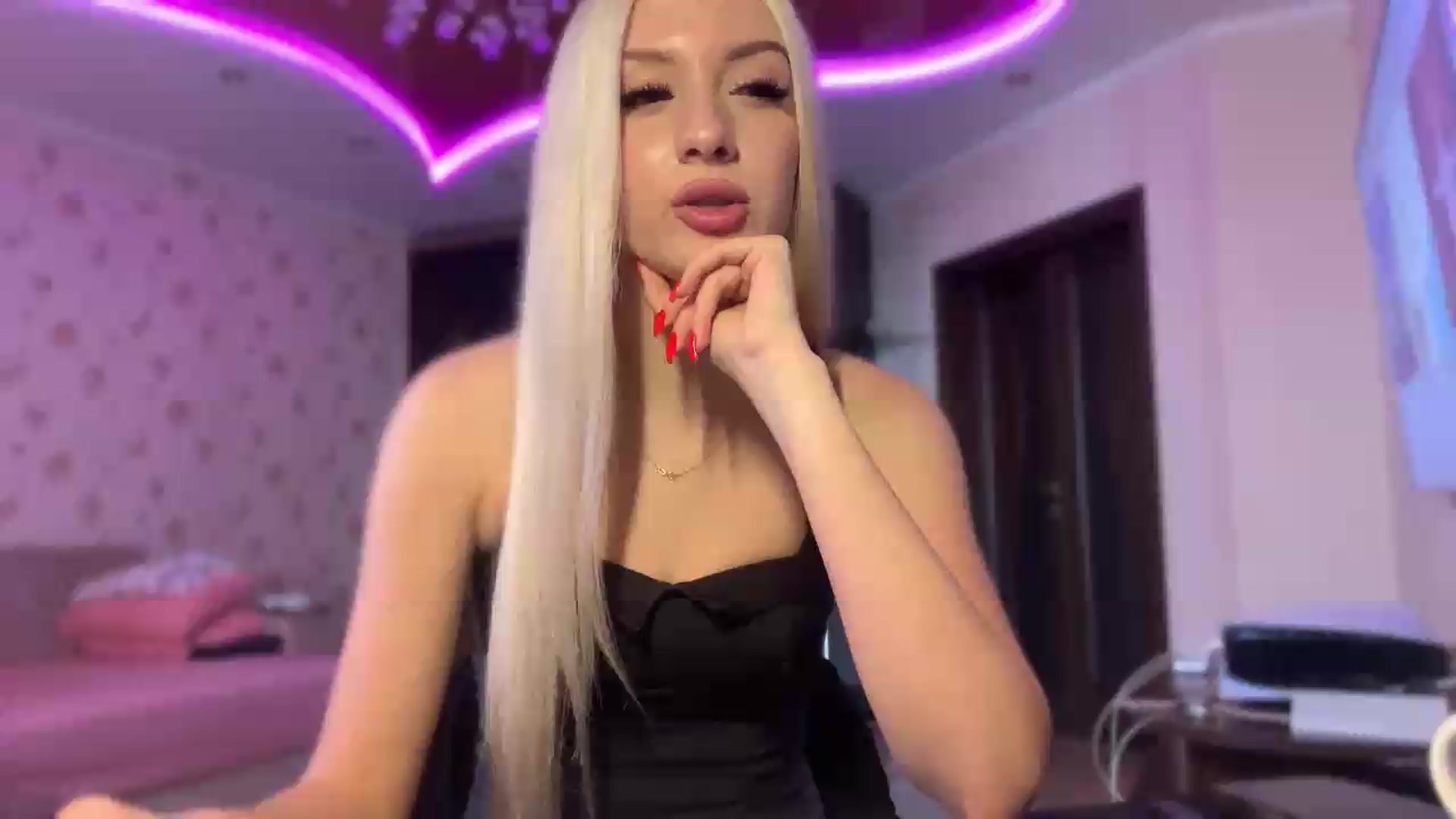 Gallery image thumbnail from SyndyRein's myfreecams stream on, 07/10/2026, 08:30 image 14 of 20