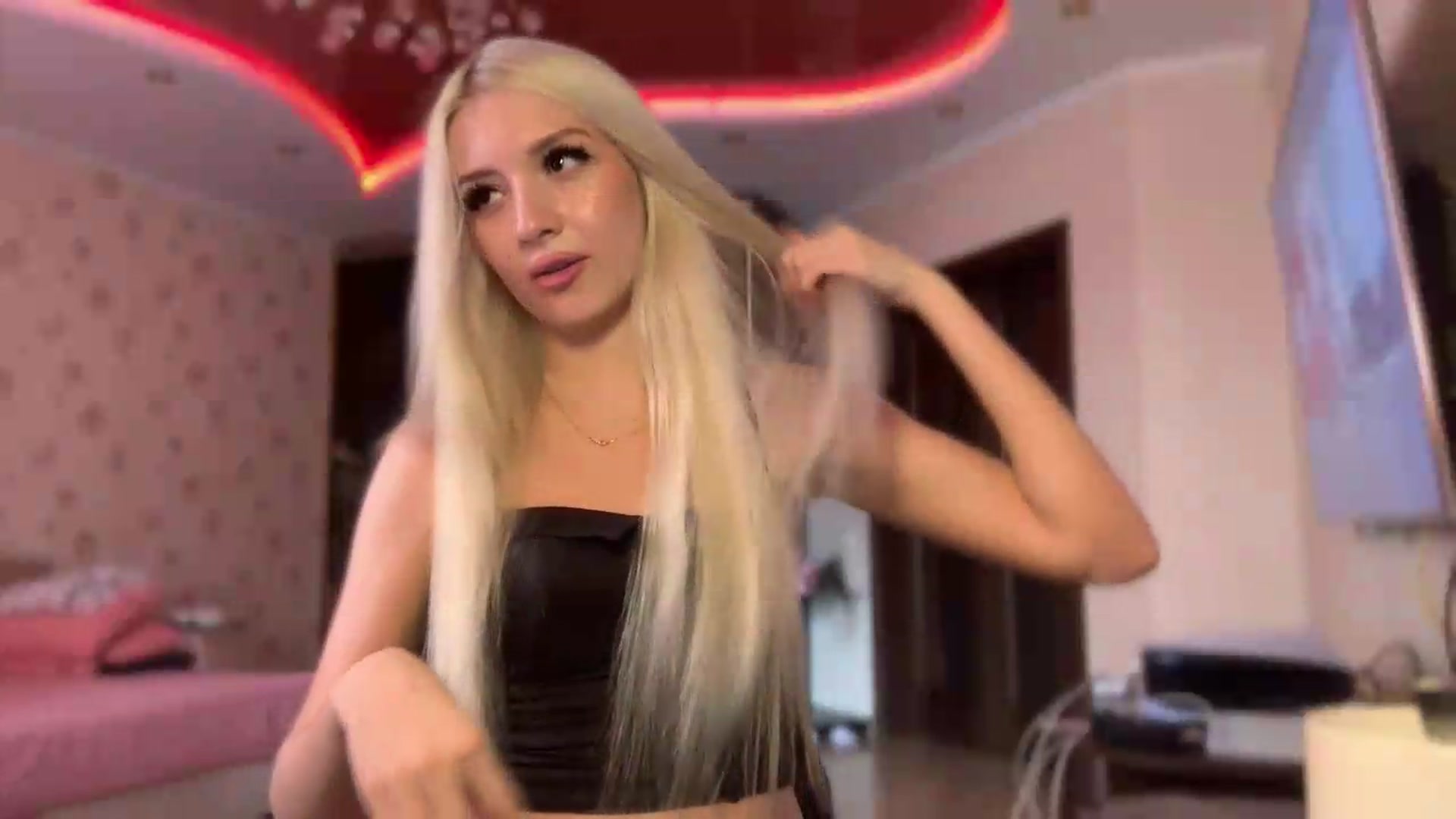 Gallery image thumbnail from SyndyRein's myfreecams stream on, 07/10/2026, 11:30 image 8 of 20