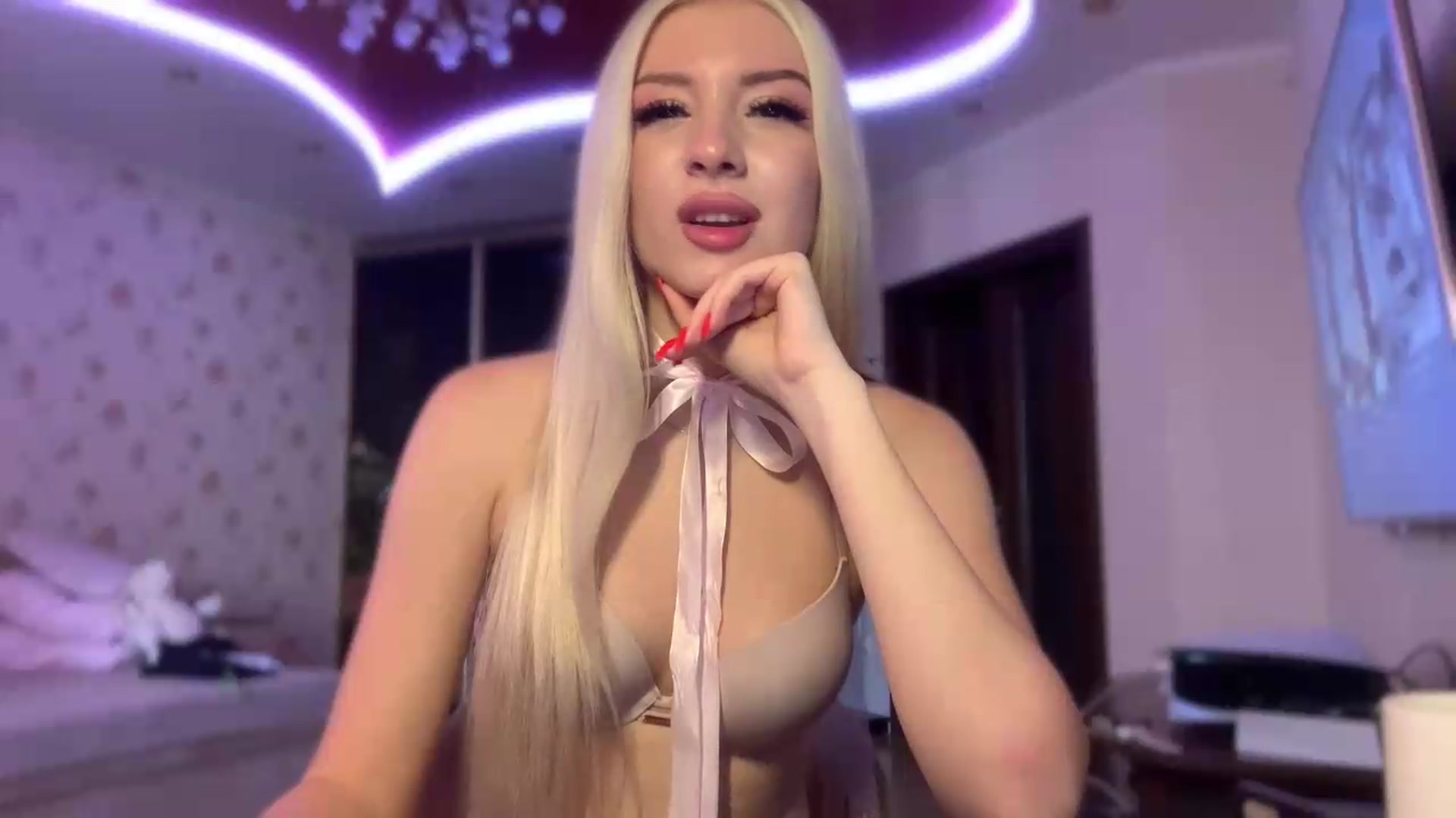 Gallery image thumbnail from SyndyRein's myfreecams stream on, 07/15/2026, 08:25 image 18 of 20