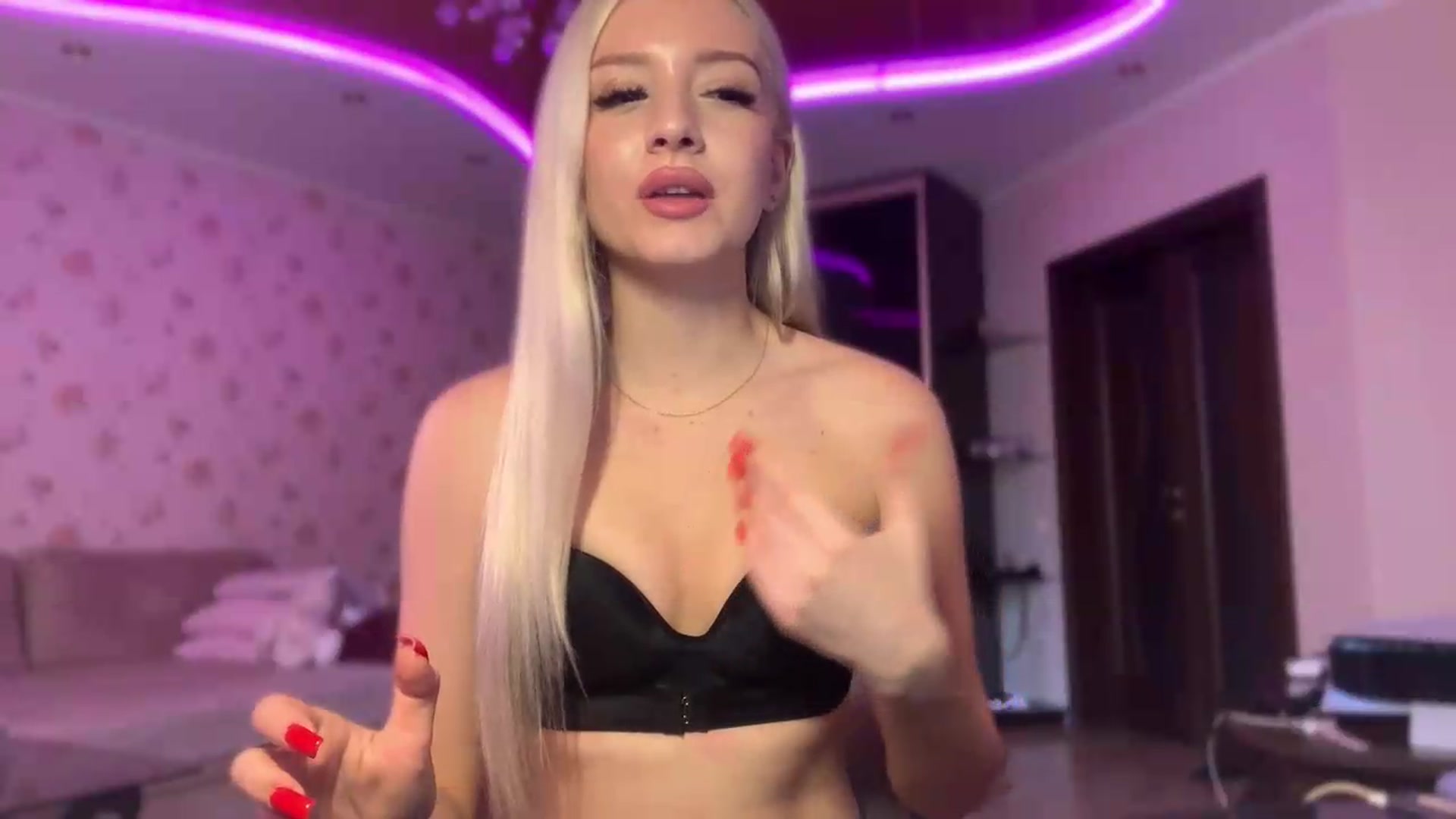 Gallery image thumbnail from SyndyRein's myfreecams stream on, 07/20/2026, 08:22 image 13 of 20