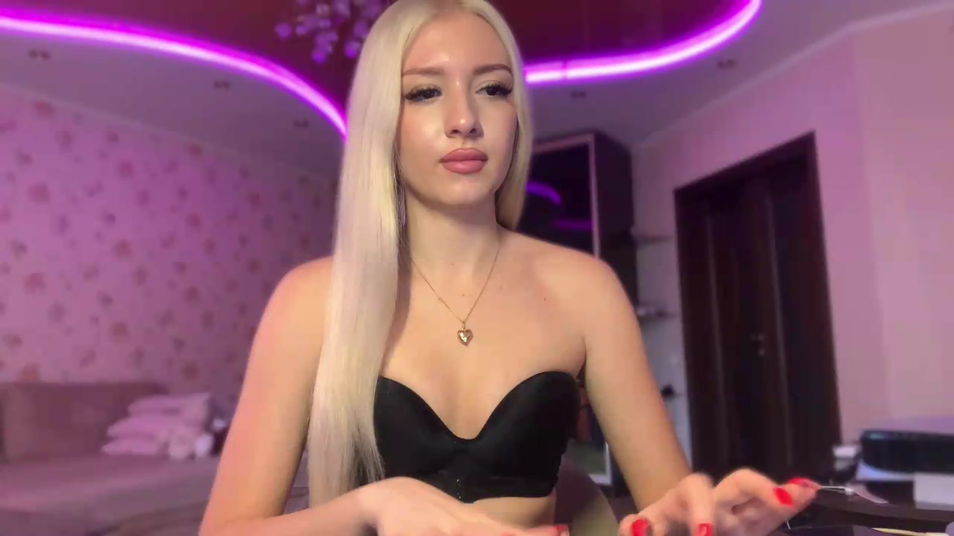 Gallery image thumbnail from SyndyRein's myfreecams stream on, 07/20/2026, 09:55 image 5 of 20