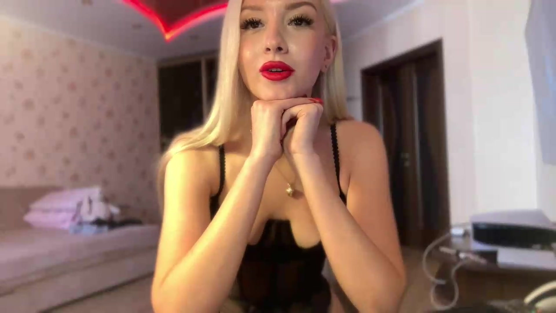 Gallery image thumbnail from SyndyRein's myfreecams stream on, 07/22/2026, 13:16 image 15 of 20