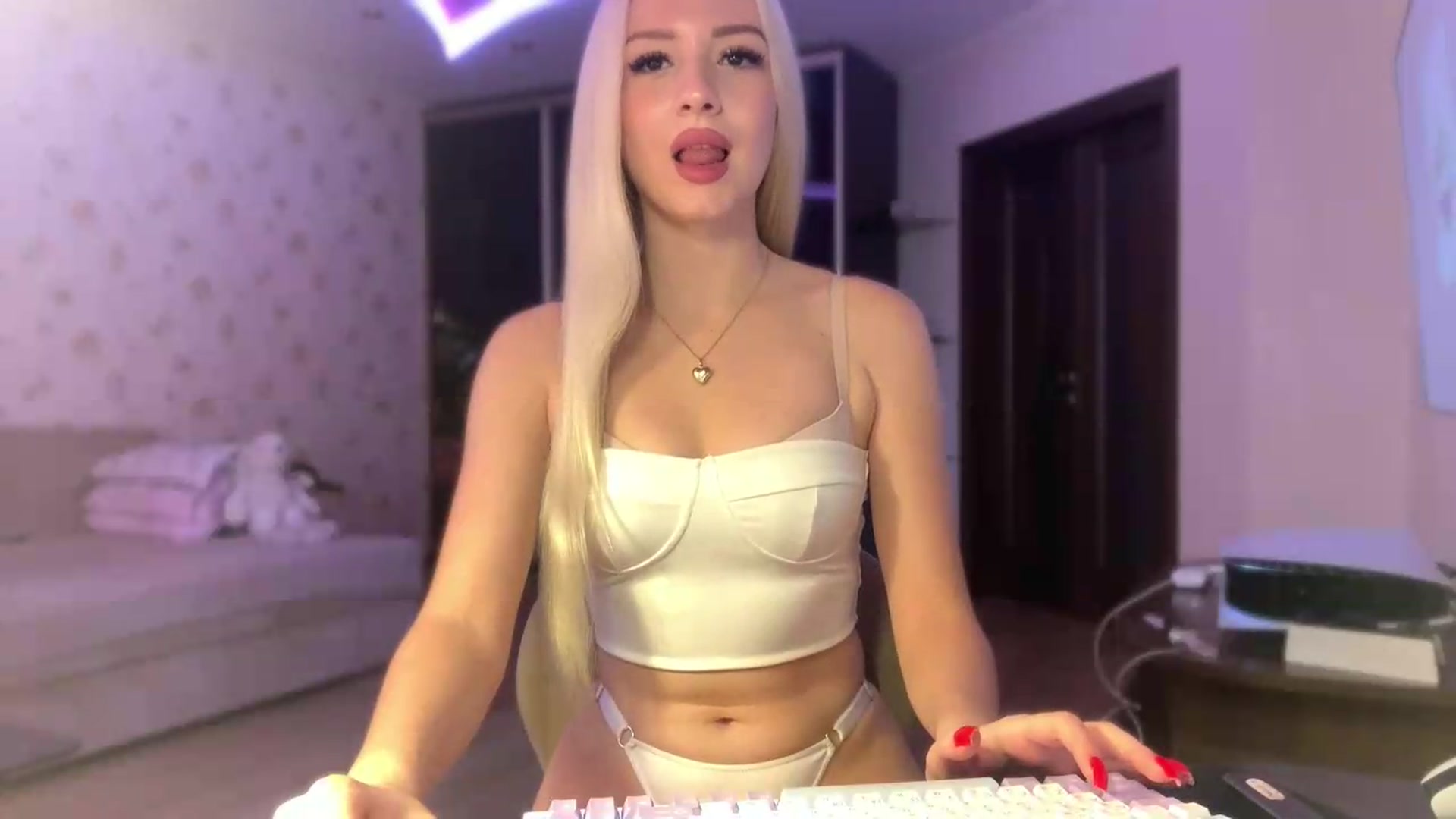 Gallery image thumbnail from SyndyRein's myfreecams stream on, 07/23/2026, 09:44 image 3 of 20
