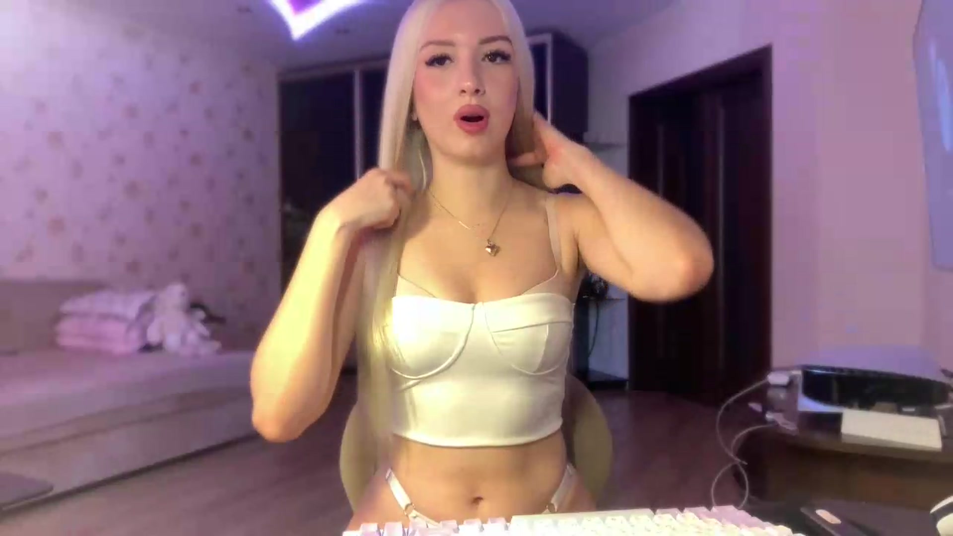 Gallery image thumbnail from SyndyRein's myfreecams stream on, 07/23/2026, 09:44 image 7 of 20