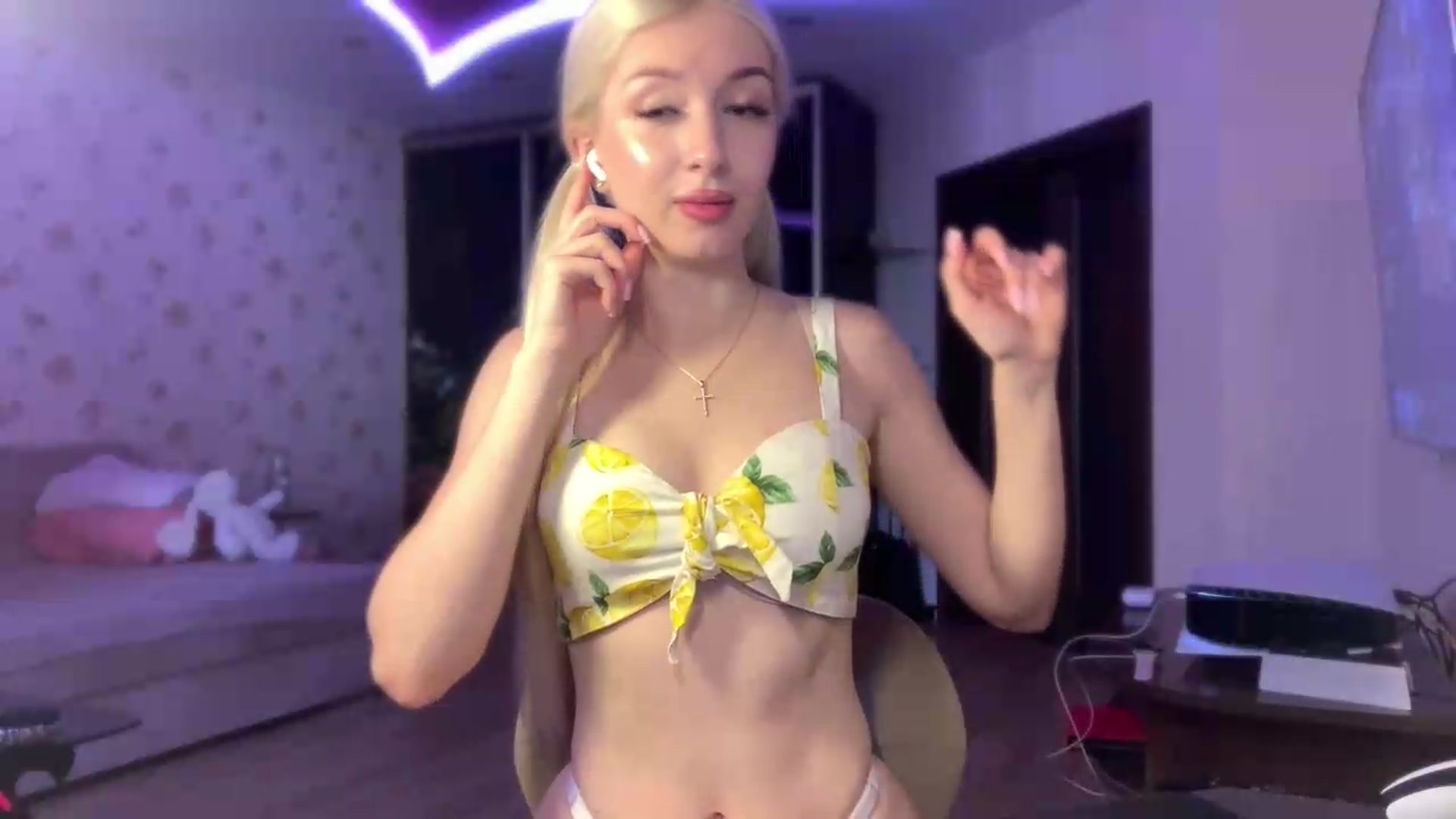 Gallery image thumbnail from SyndyRein's myfreecams stream on, 08/04/2026, 07:27 image 11 of 20